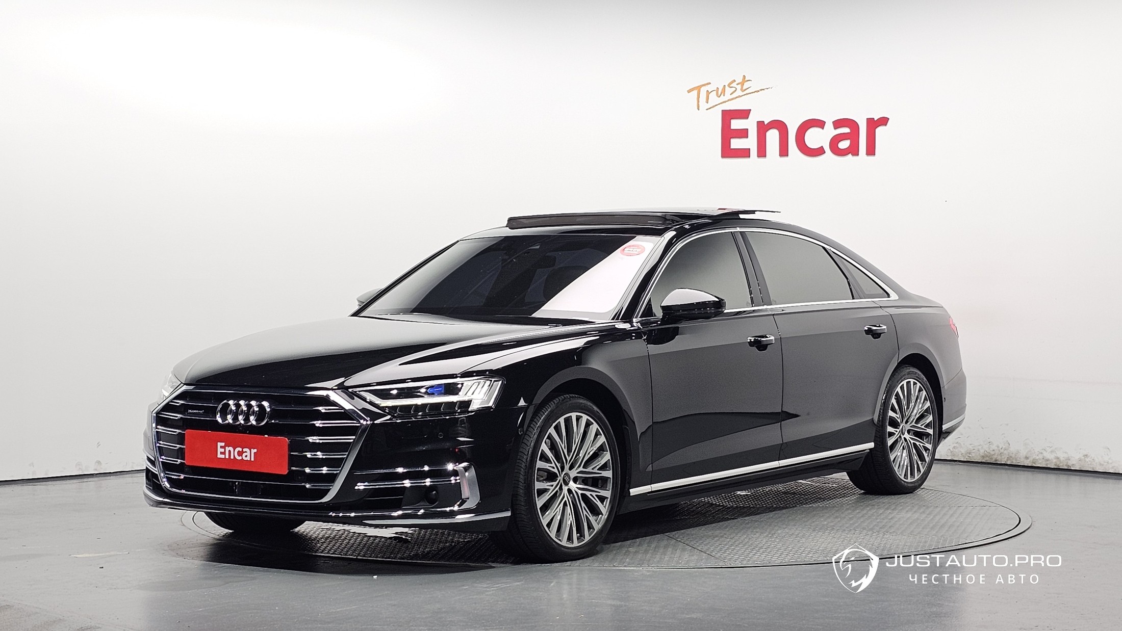 Автомобиль Audi A8