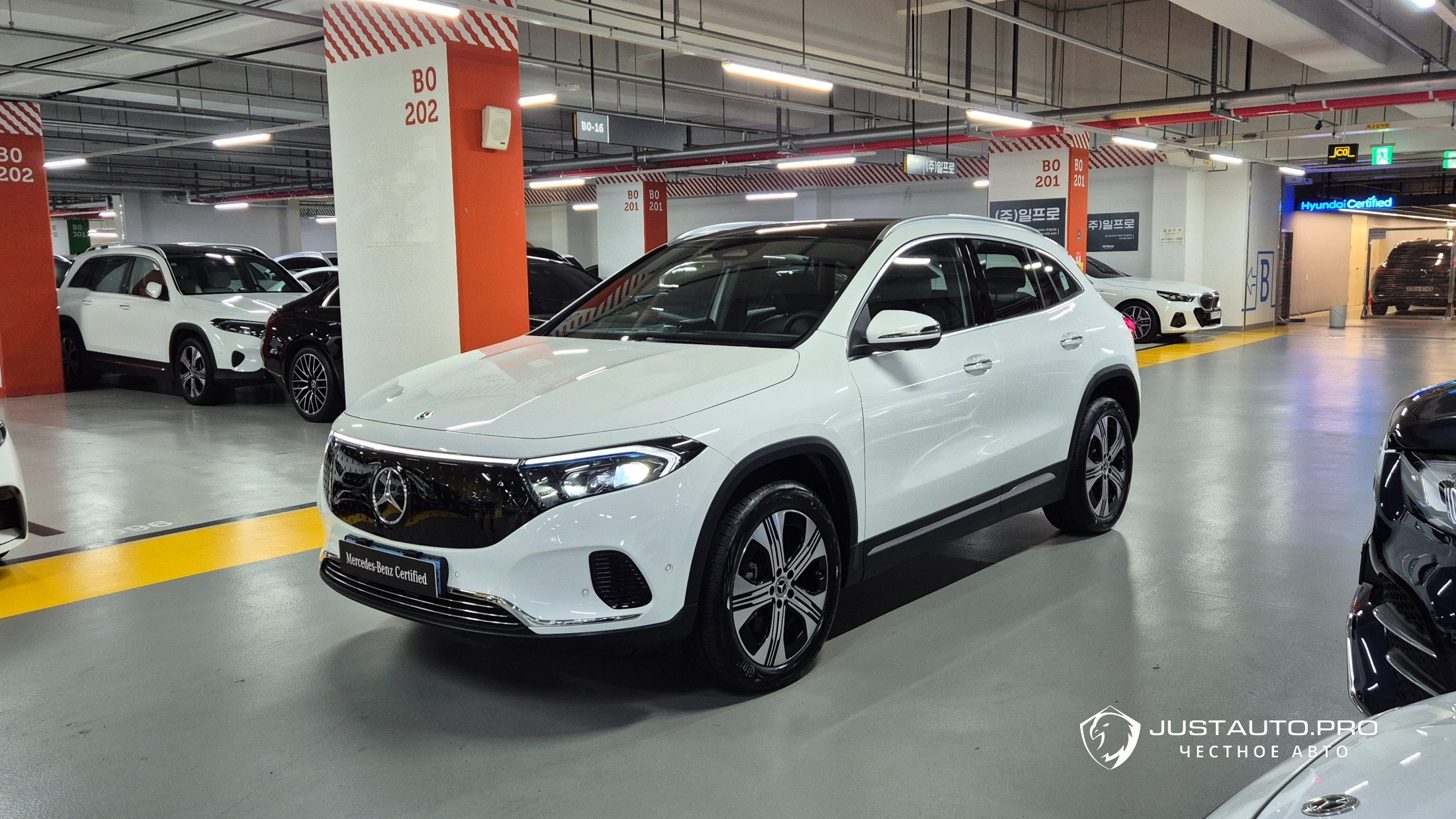 Автомобиль Mercedes-Benz EQA
