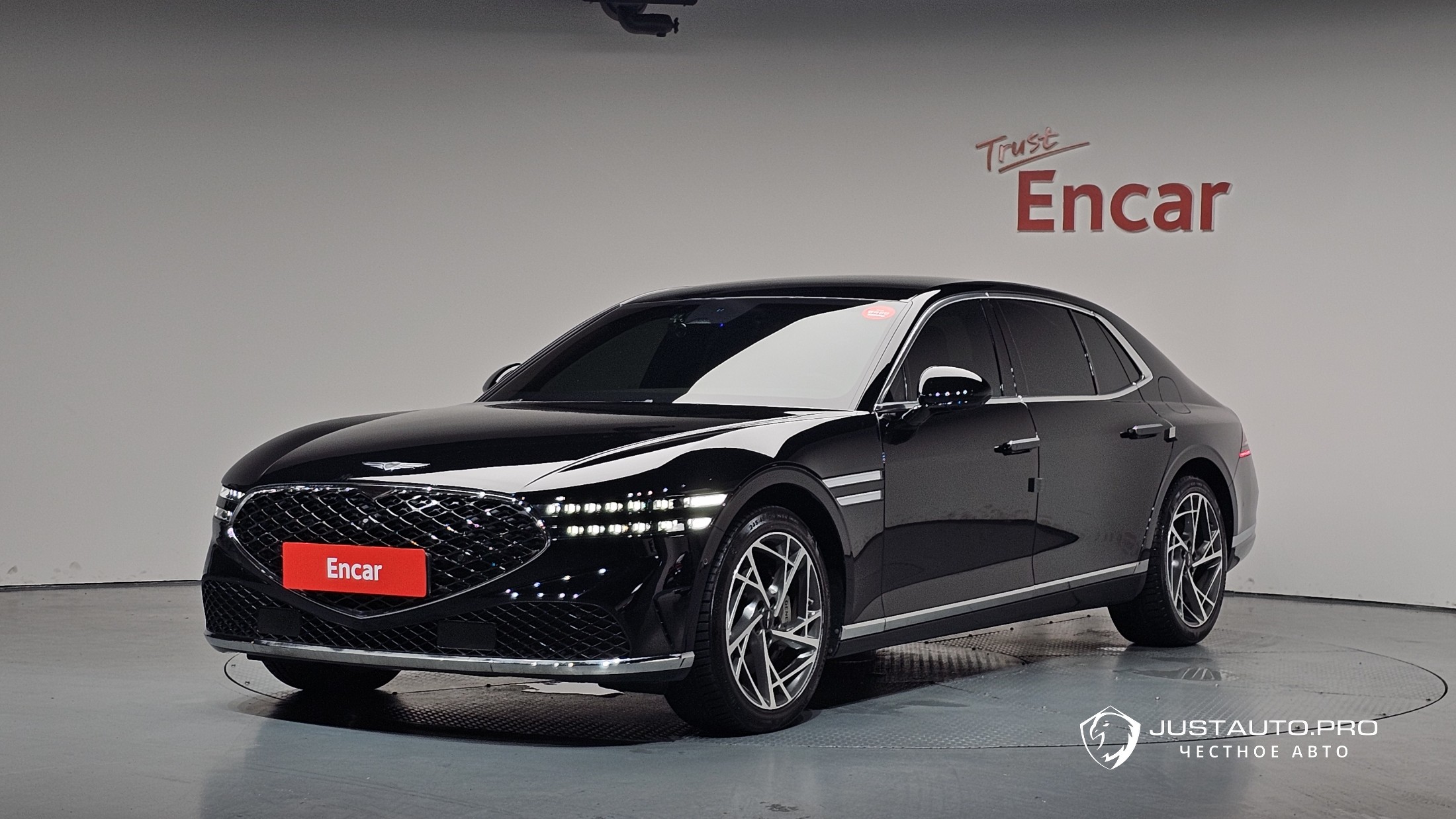 Автомобиль Genesis G90