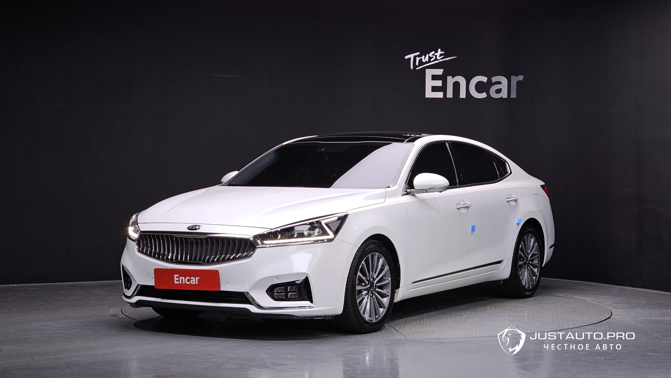 Автомобиль Kia K7