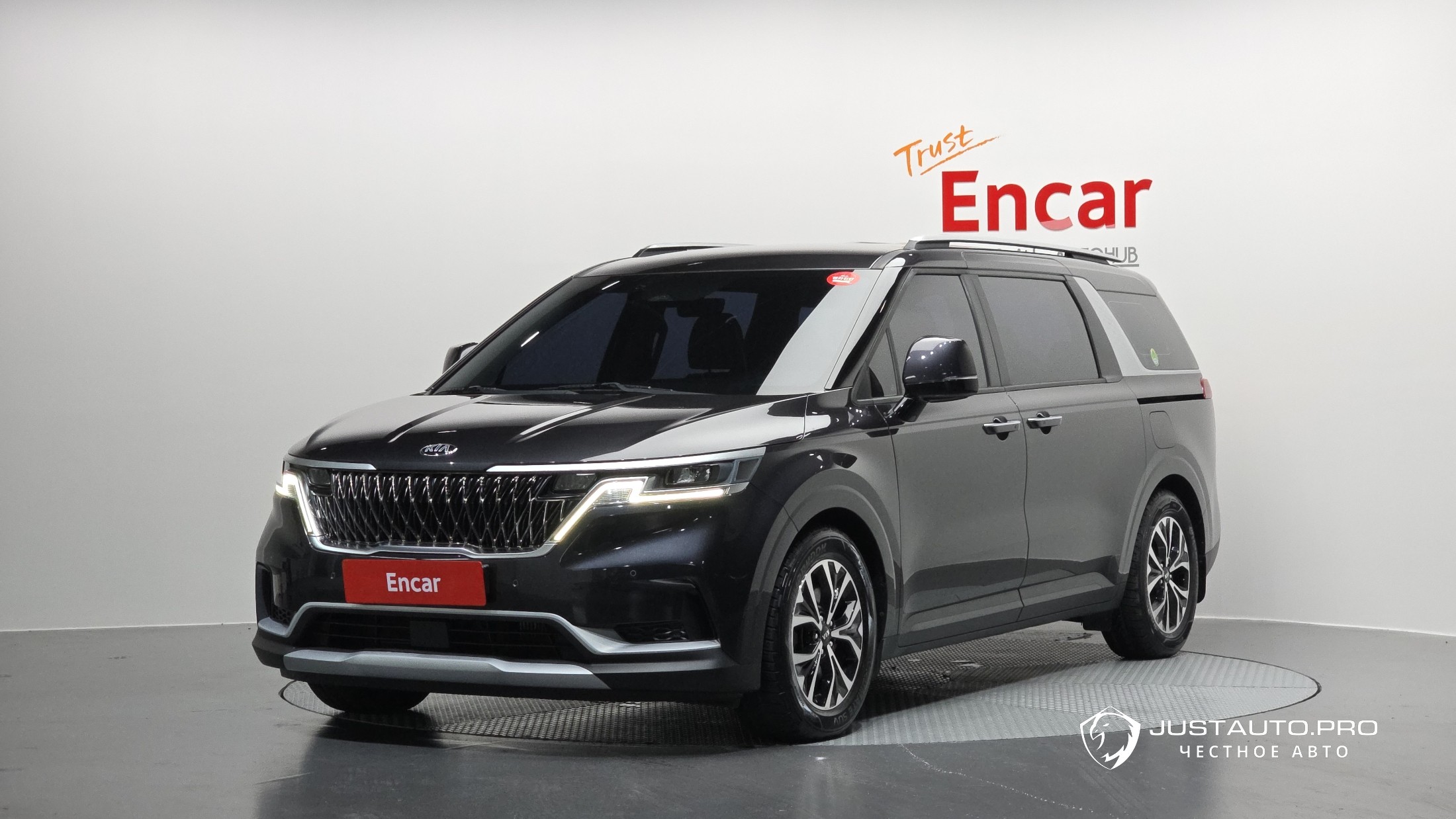 Автомобиль Kia Canival