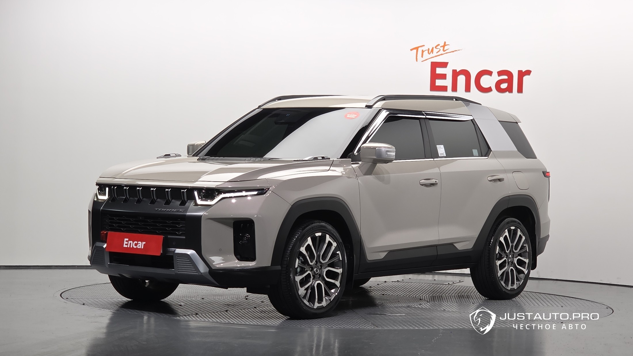 Автомобиль KG_Mobility_Ssangyong Torres