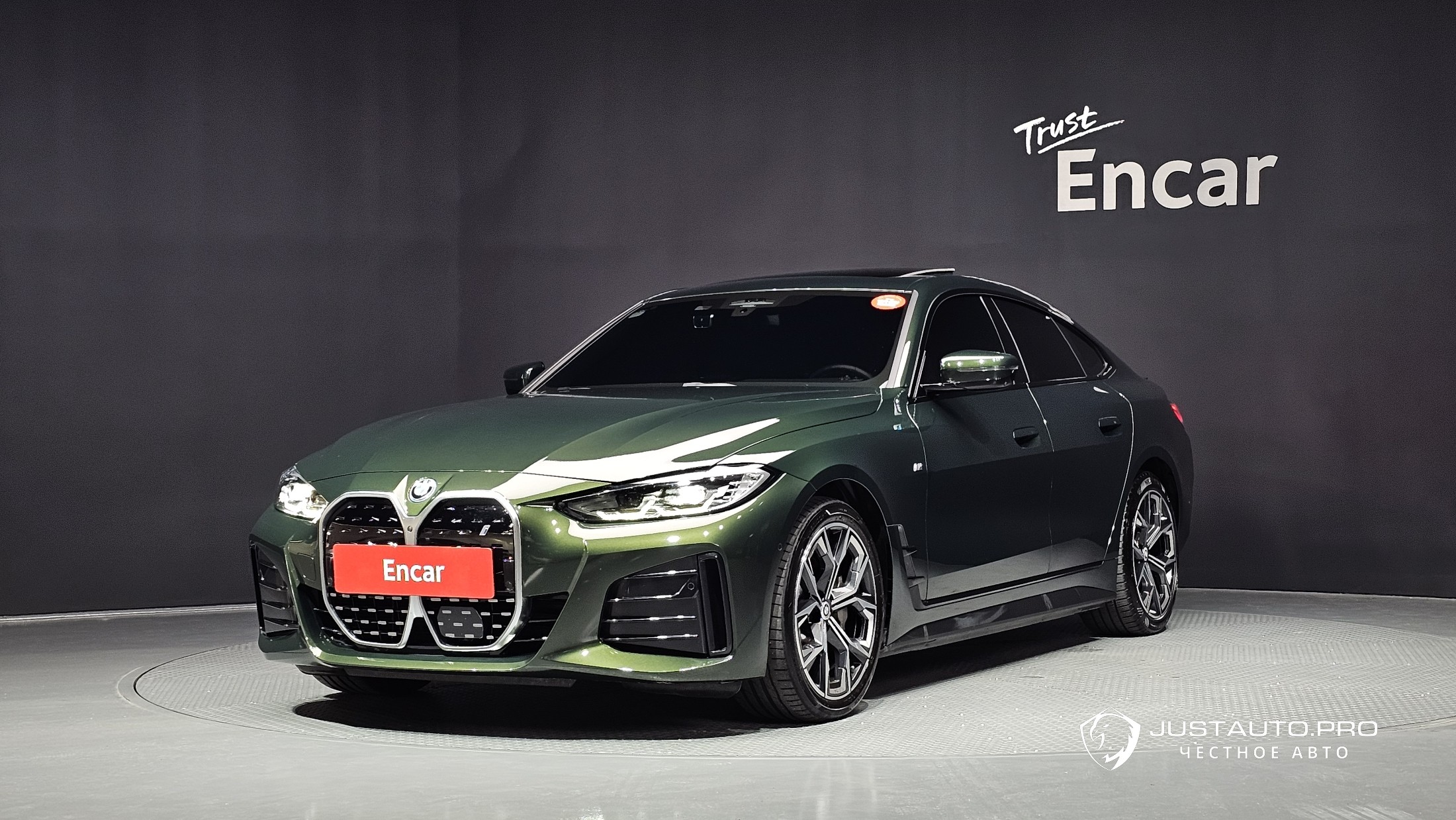 Автомобиль BMW i4