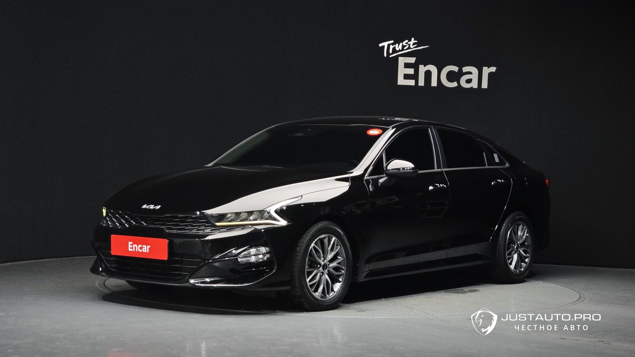Автомобиль Kia K5