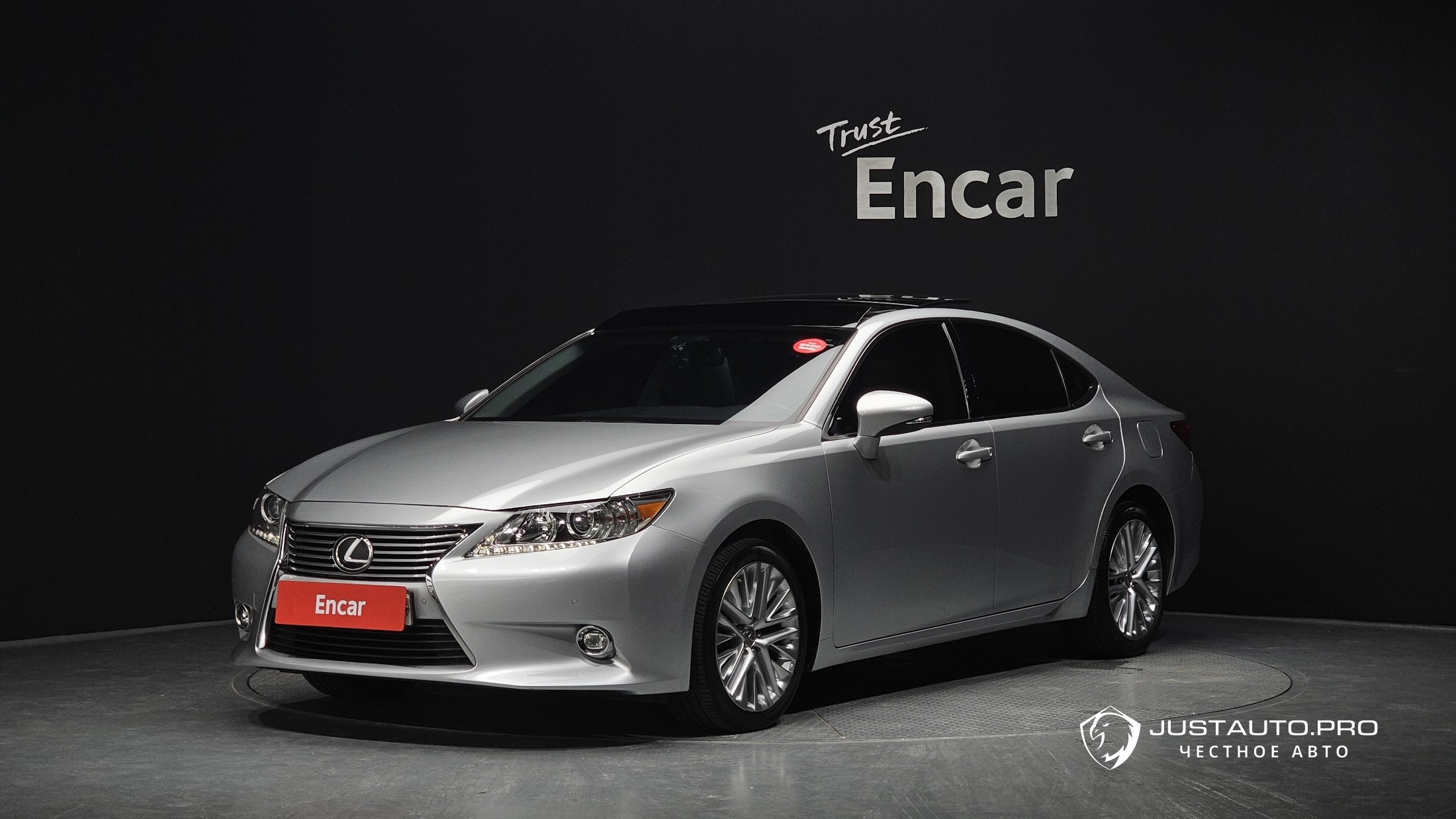 Автомобиль Lexus ES