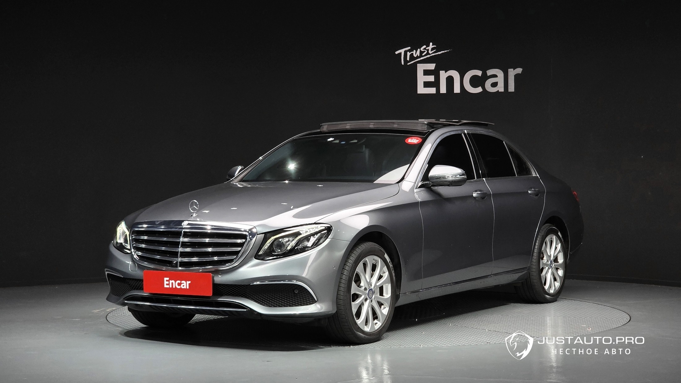 Автомобиль Mercedes-Benz E-Class