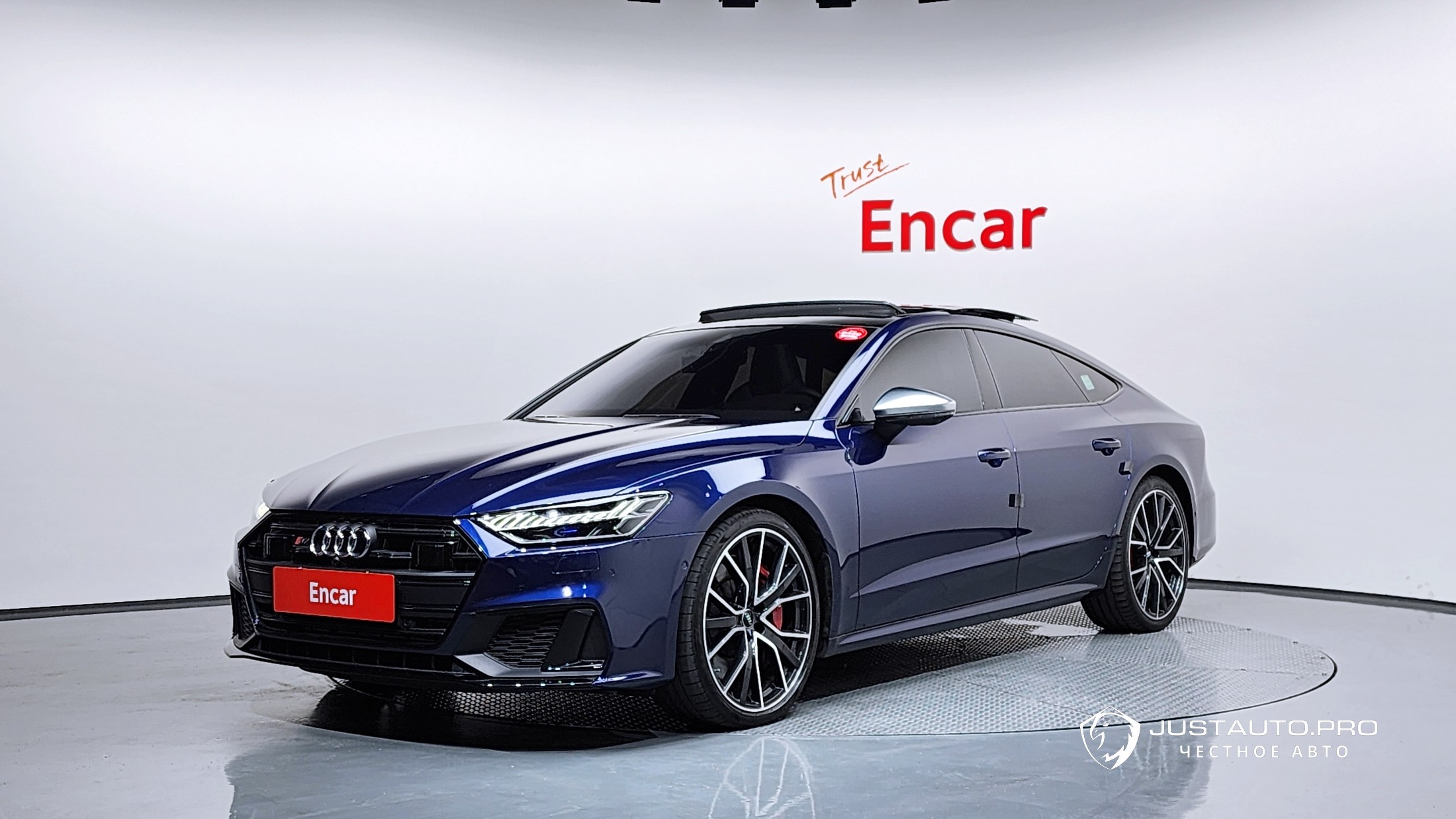 Автомобиль Audi S7