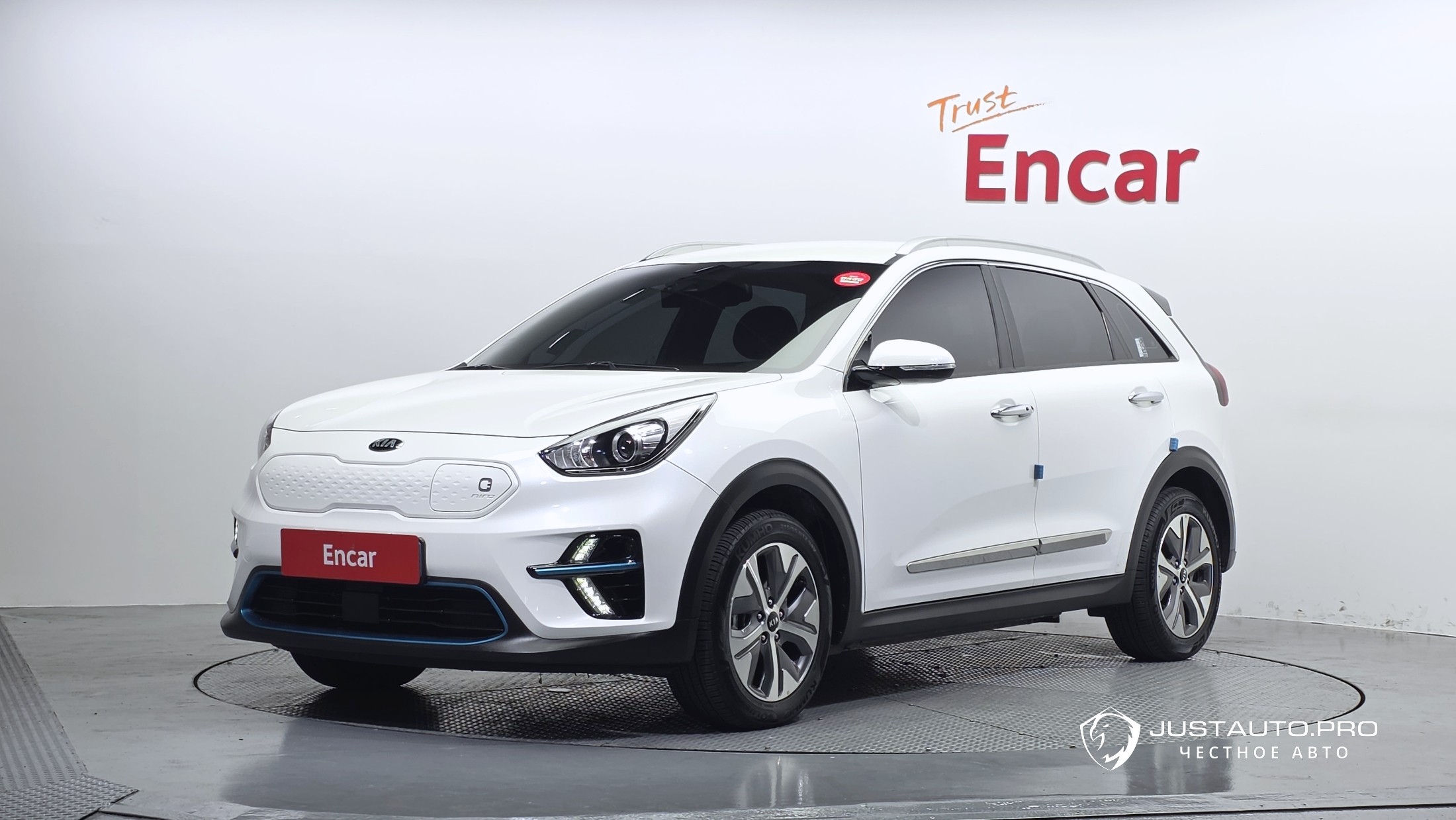 Автомобиль Kia Niro