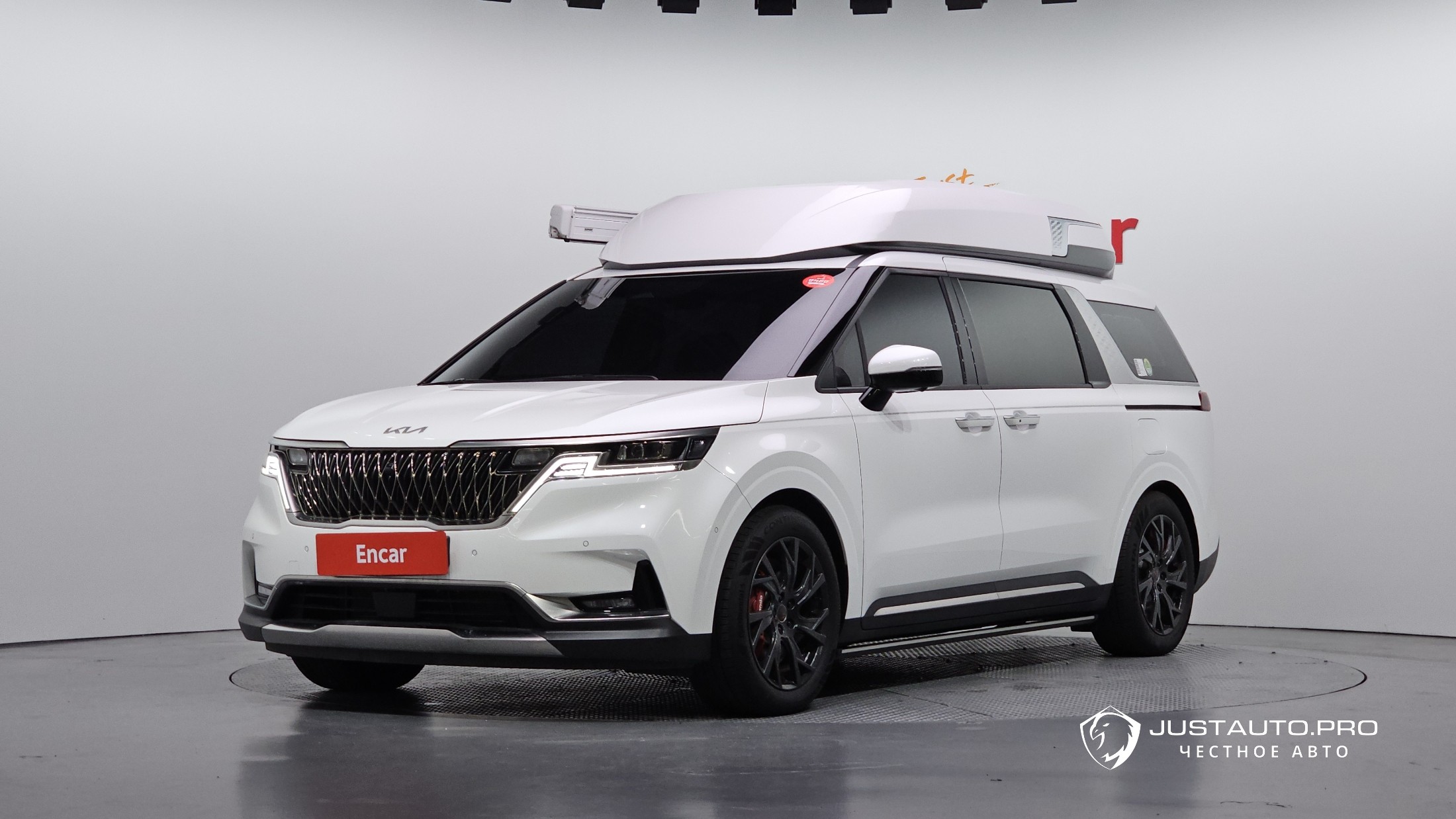 Автомобиль Kia Canival