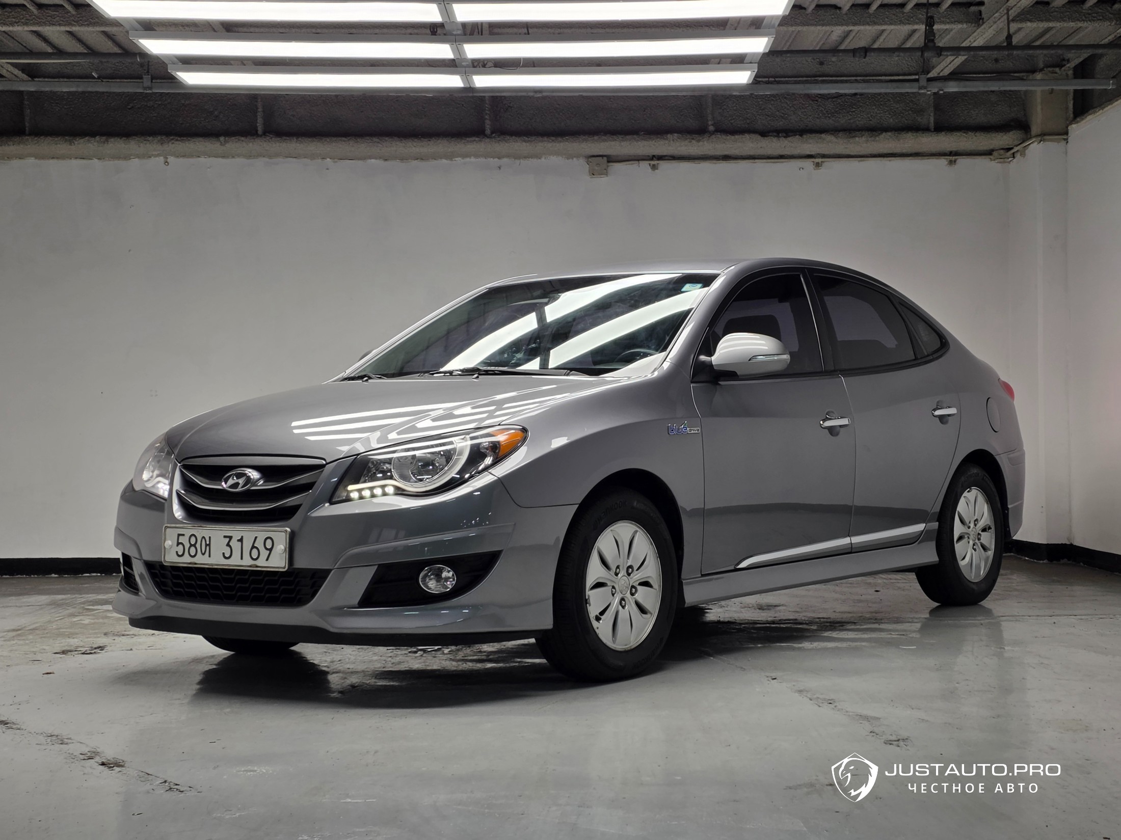 Автомобиль Hyundai AVANTE