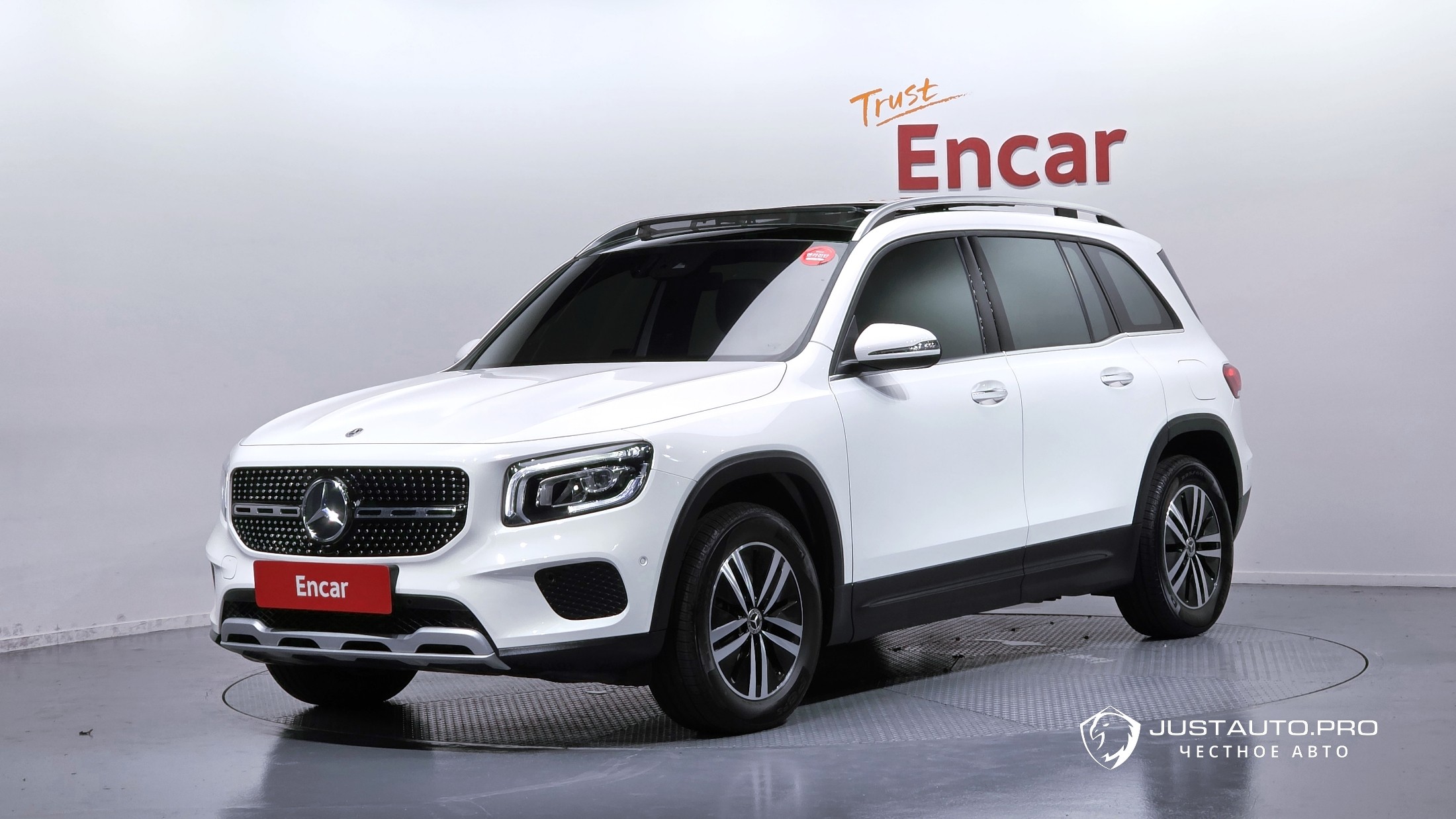 Автомобиль Mercedes-Benz GLB-Class