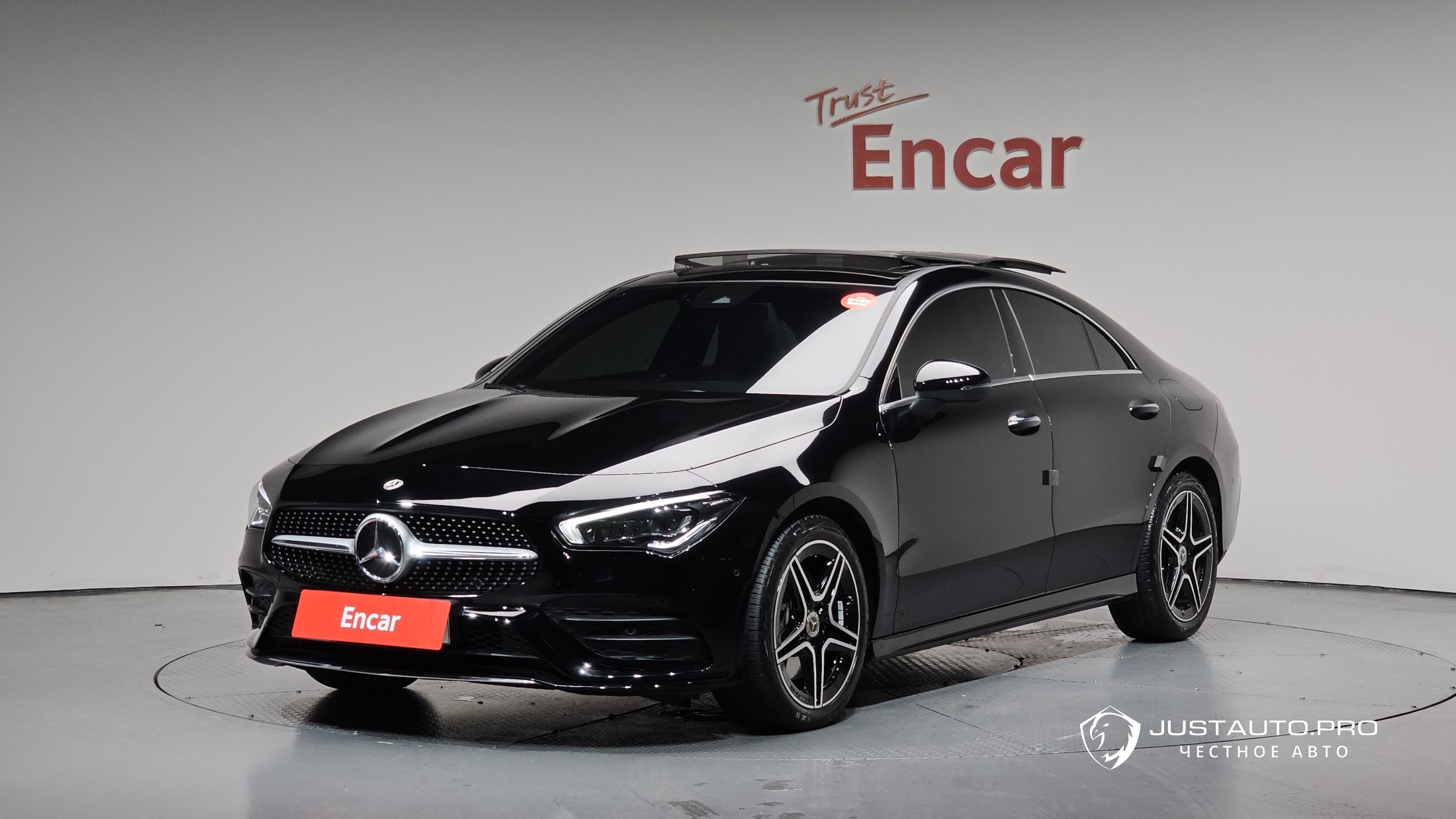 Автомобиль Mercedes-Benz CLA-Class