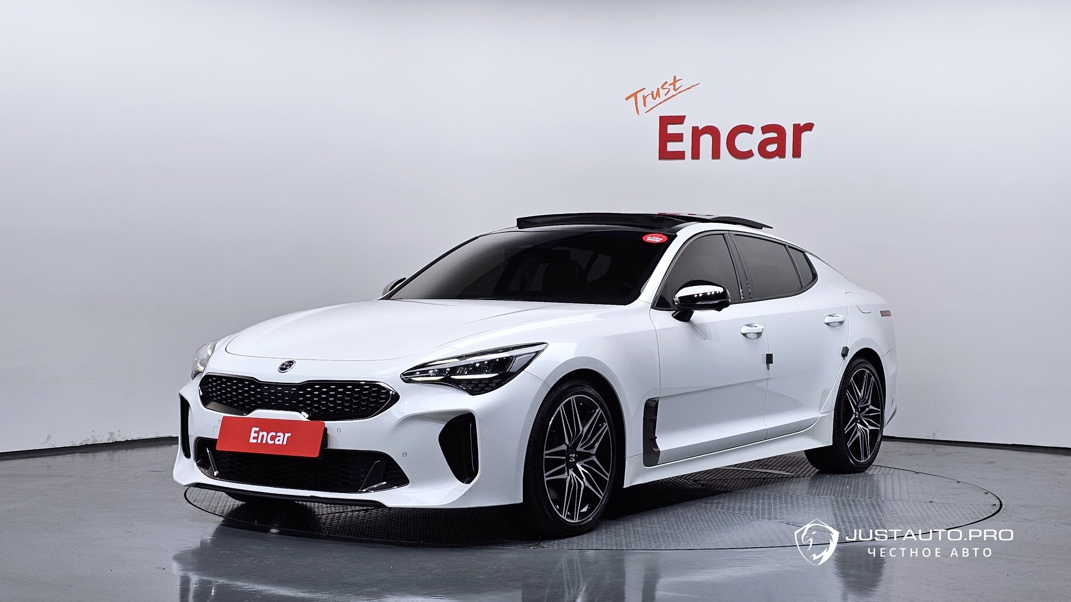 Автомобиль Kia Stinger