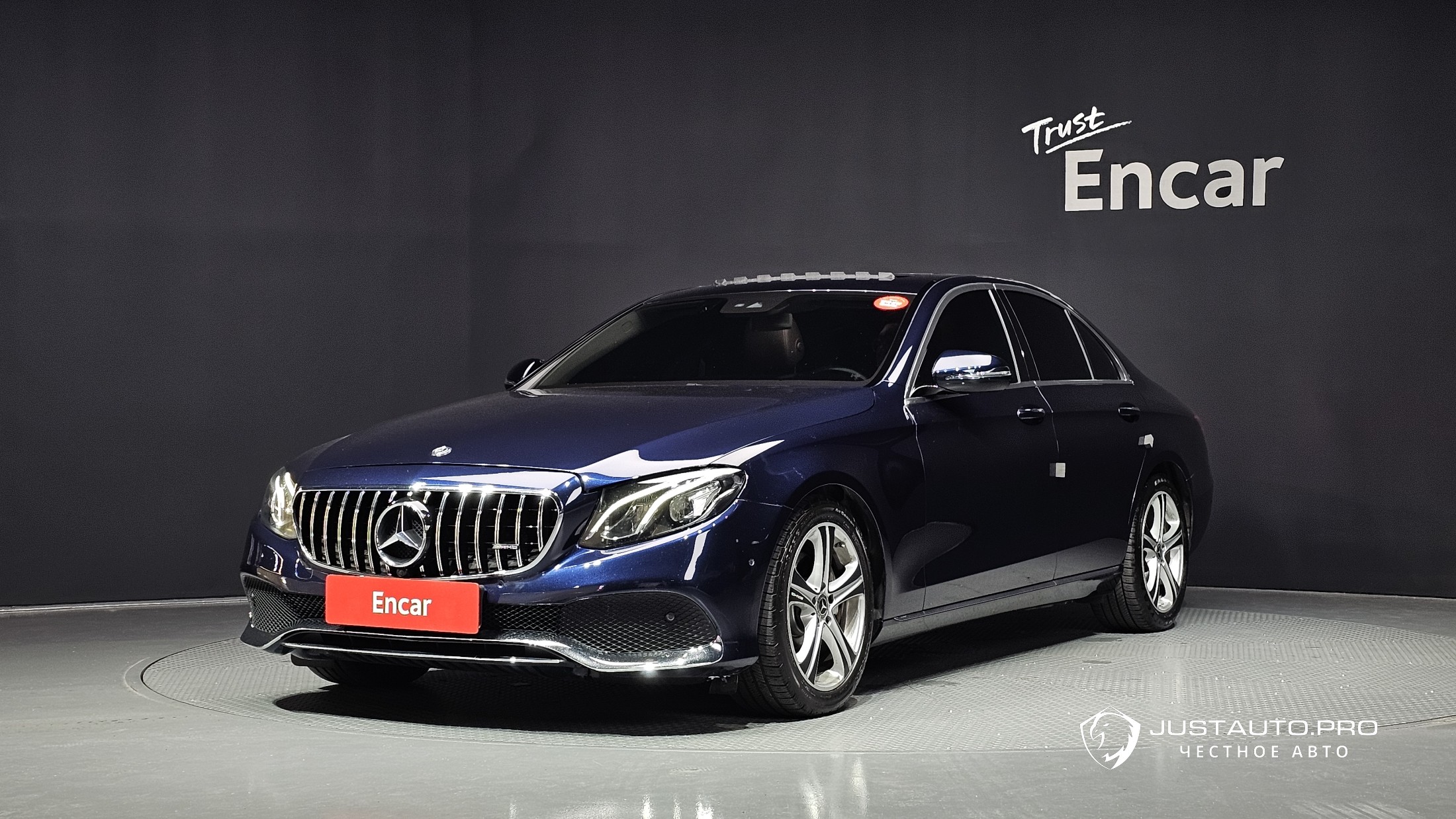 Автомобиль Mercedes-Benz E-Class