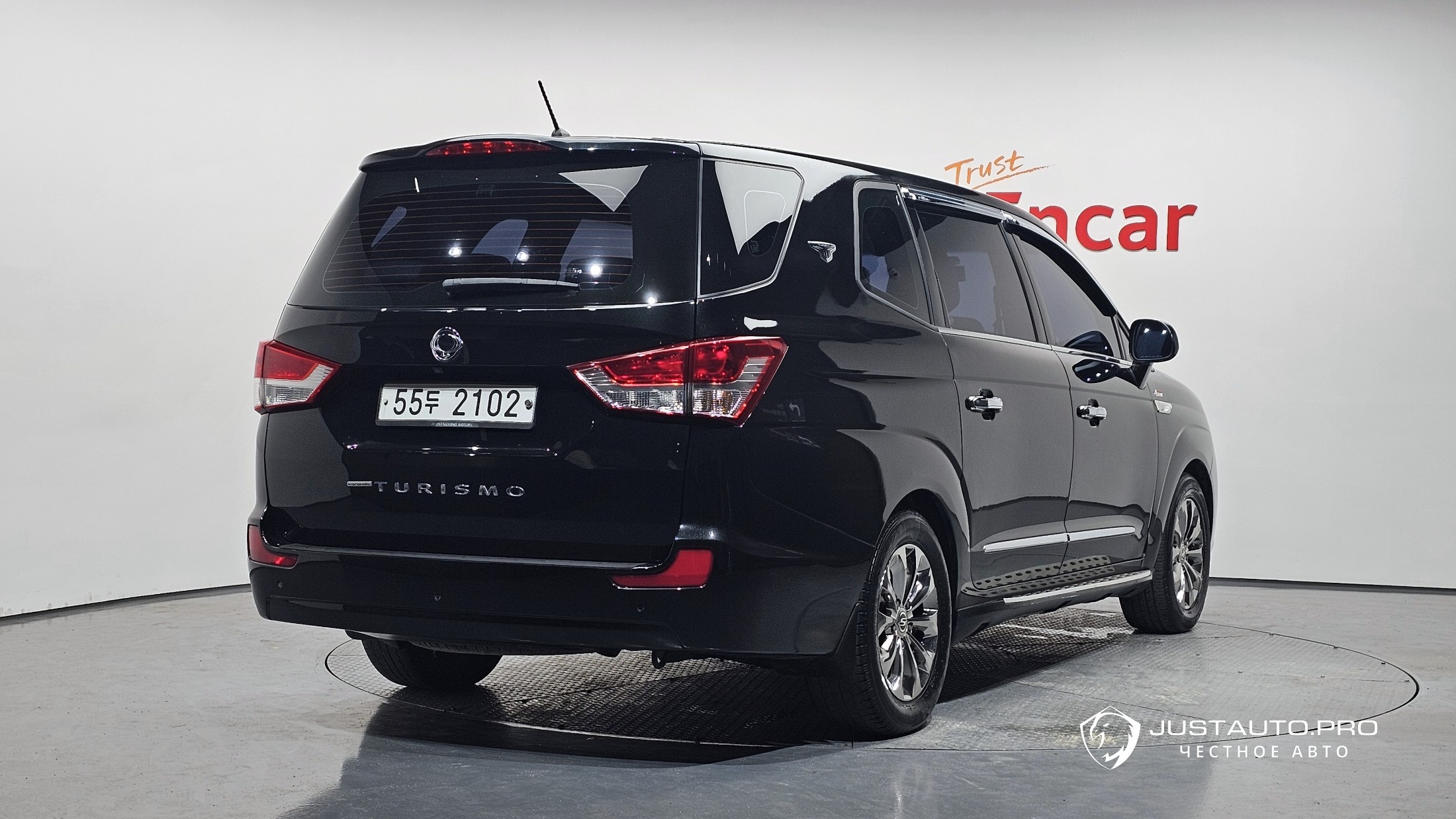 Автомобиль KG_Mobility_Ssangyong KORANDO