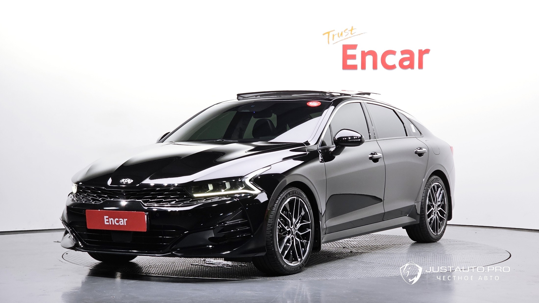 Автомобиль Kia K5