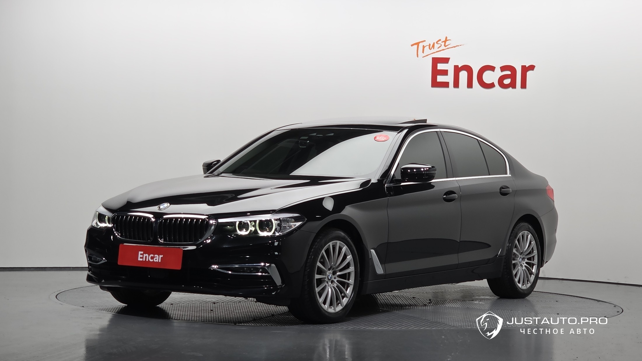 Автомобиль BMW 5-Series