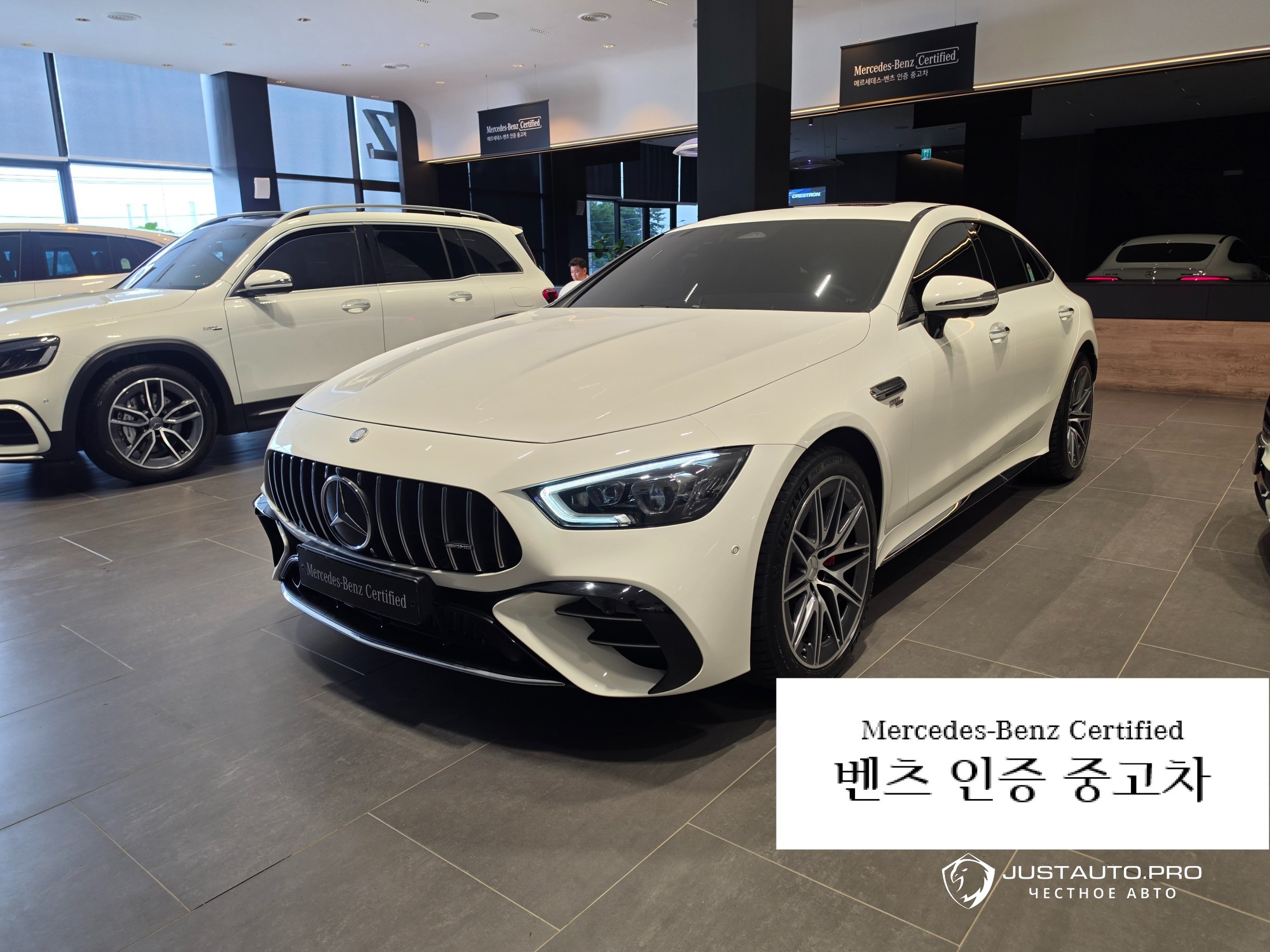 Автомобиль Mercedes-Benz AMG GT