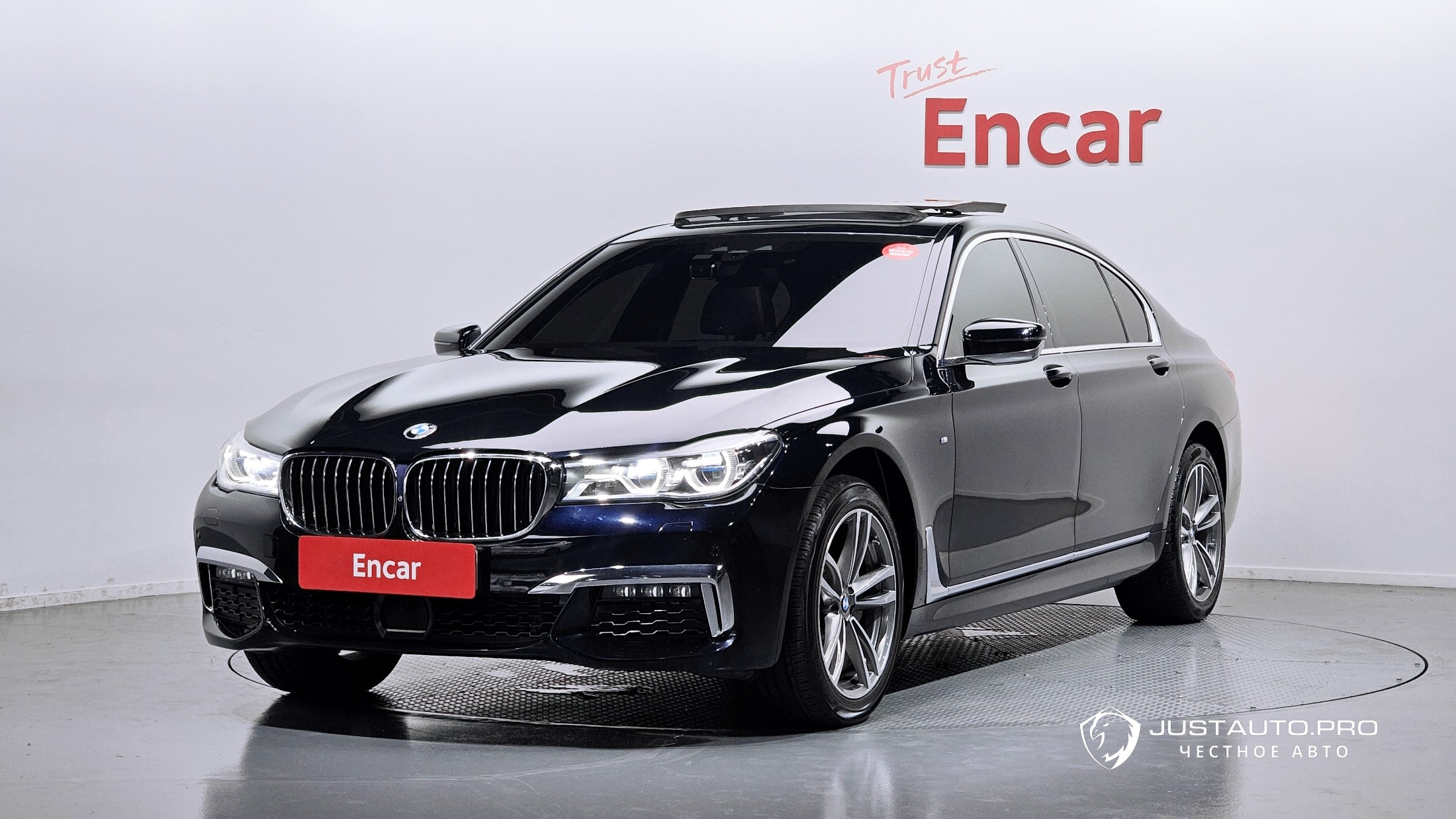 Автомобиль BMW 7-Series