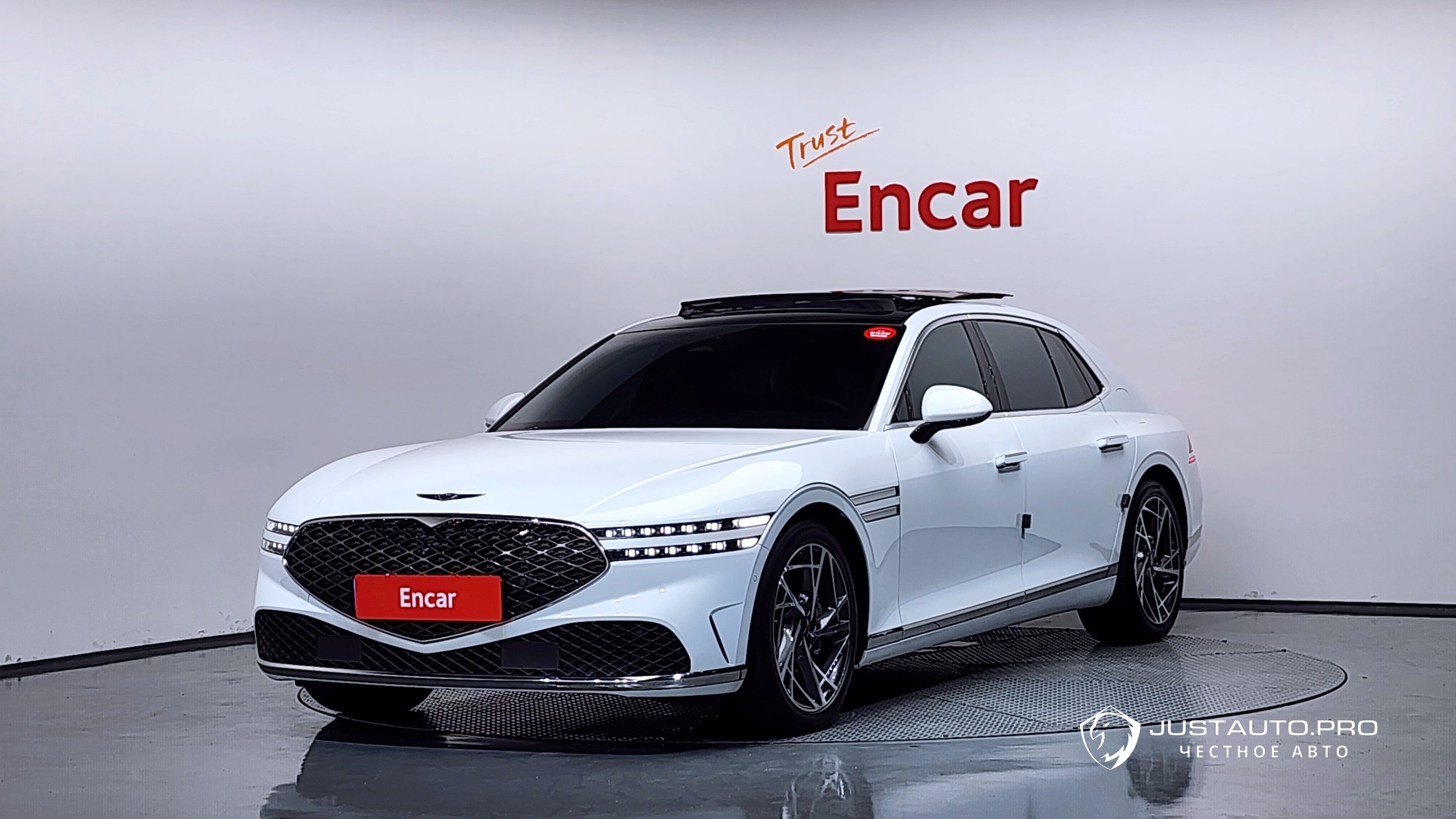 Автомобиль Genesis G90