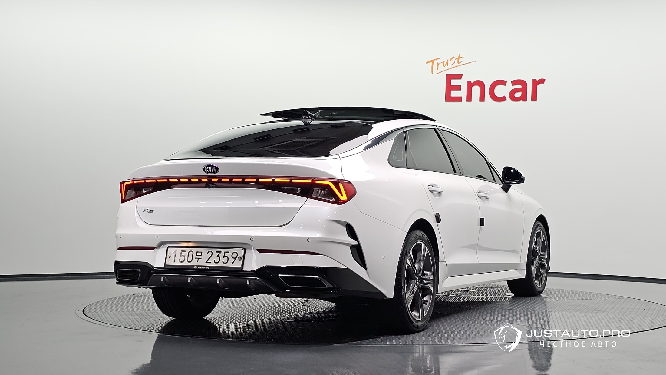 Автомобиль Kia K5