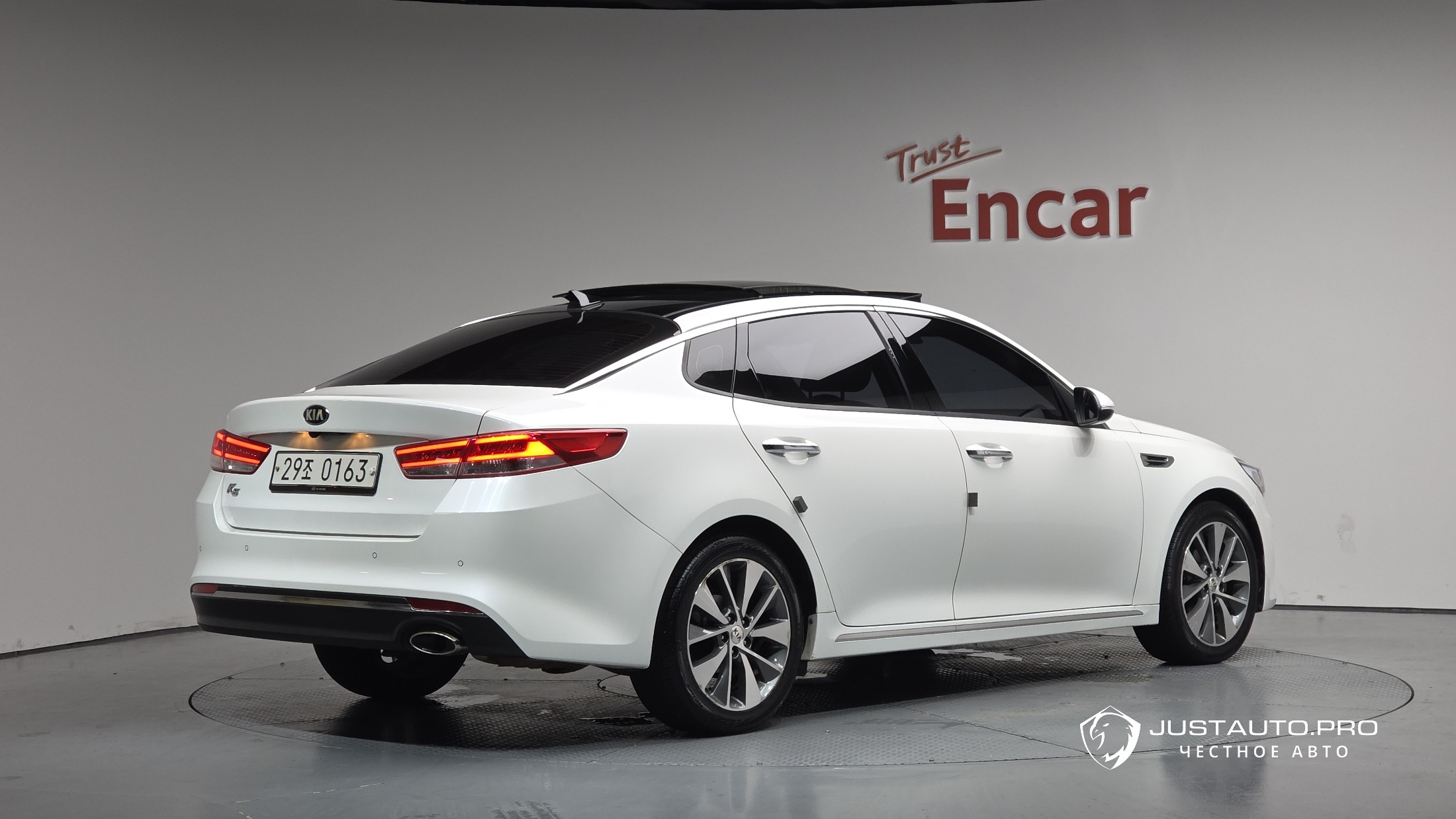 Автомобиль Kia K5