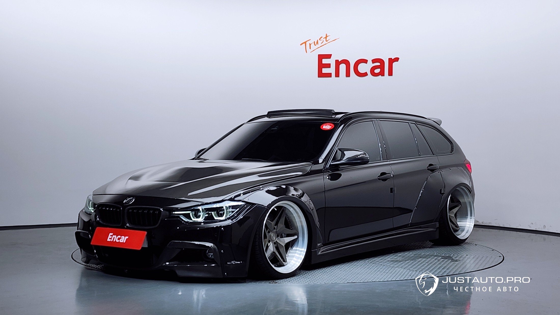 Автомобиль BMW 3-Series