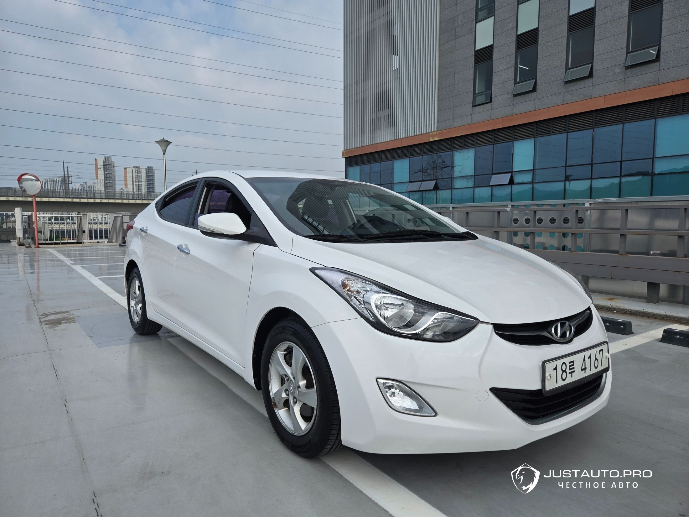 Автомобиль Hyundai AVANTE