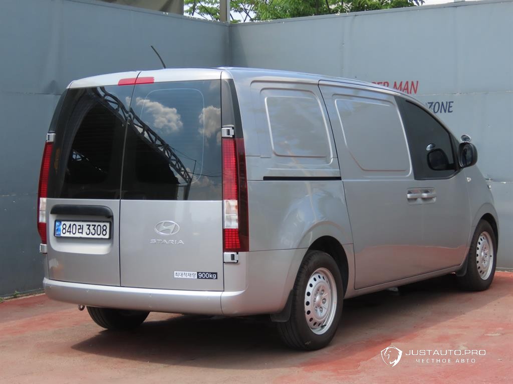 Автомобиль Hyundai Staria