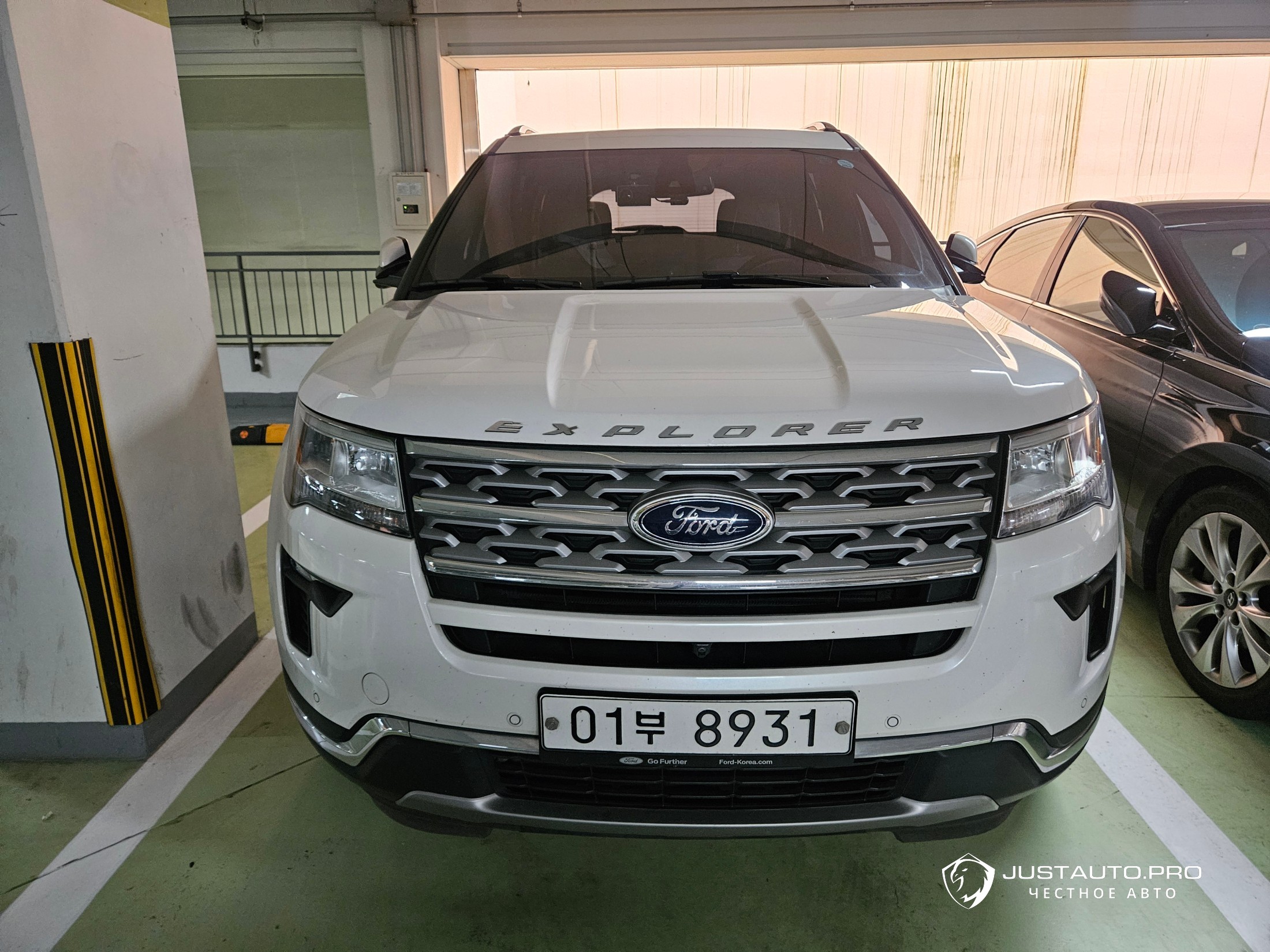 Автомобиль Ford Explorer