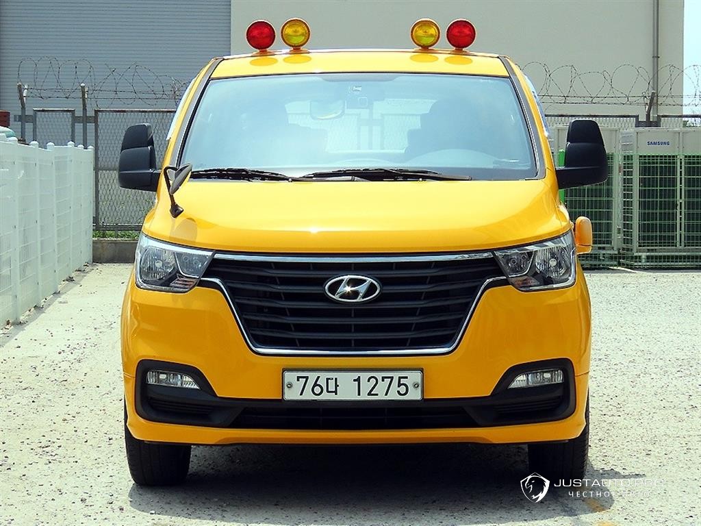 Автомобиль Hyundai Starex