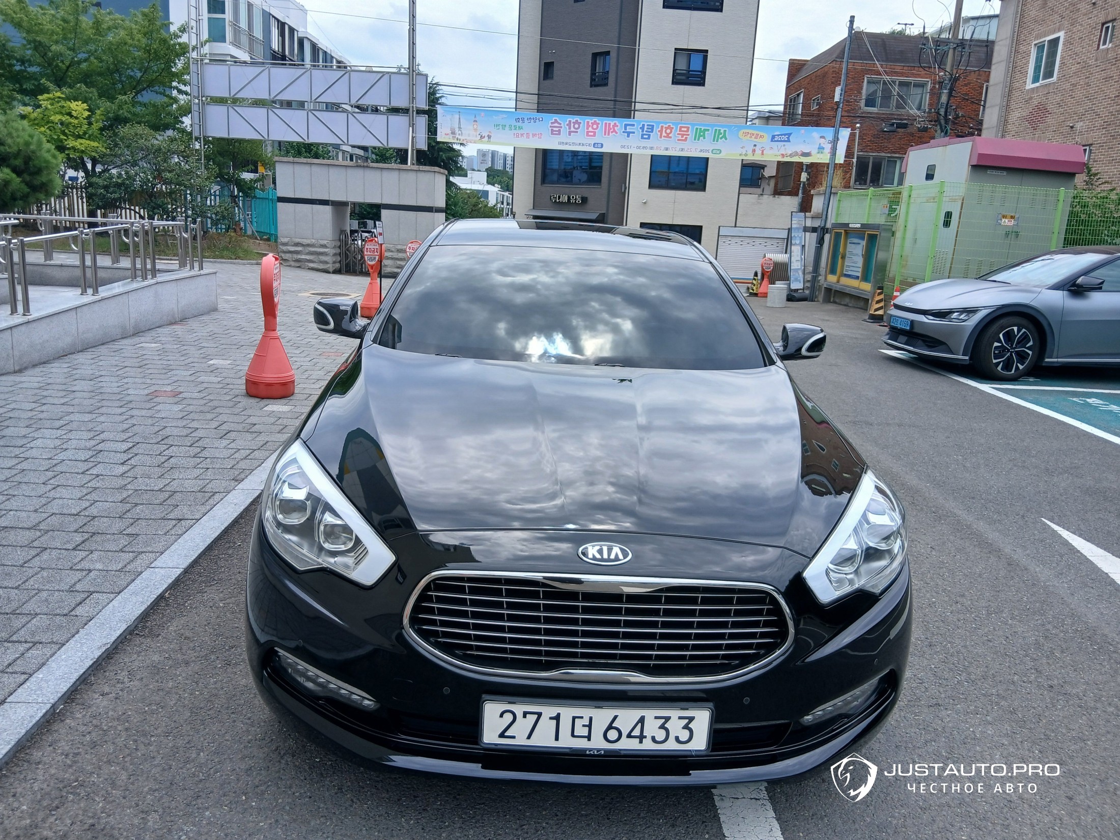 Автомобиль Kia K9
