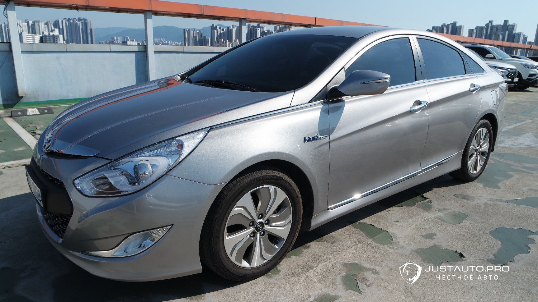 Автомобиль Hyundai Sonata