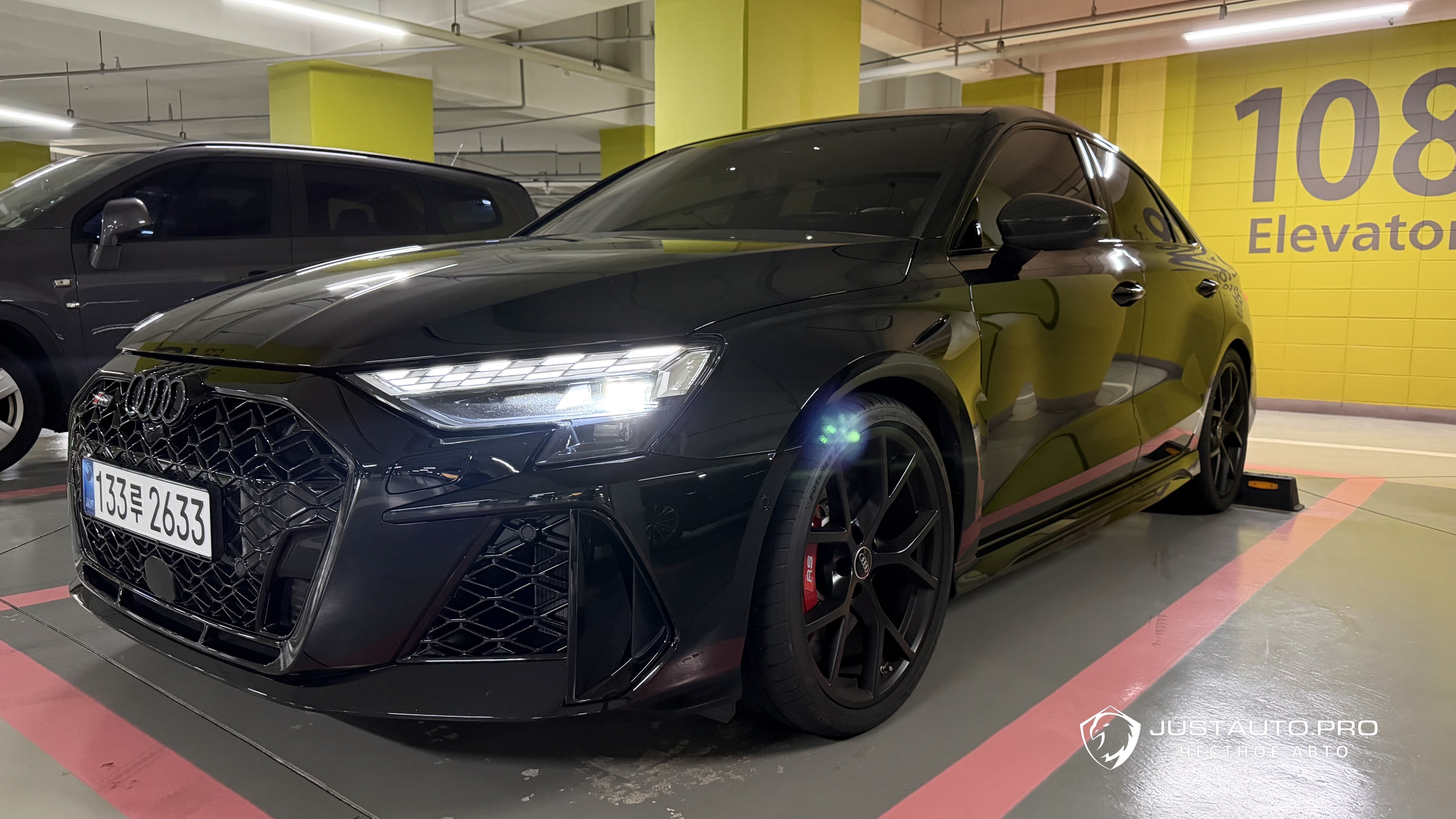 Автомобиль Audi RS3