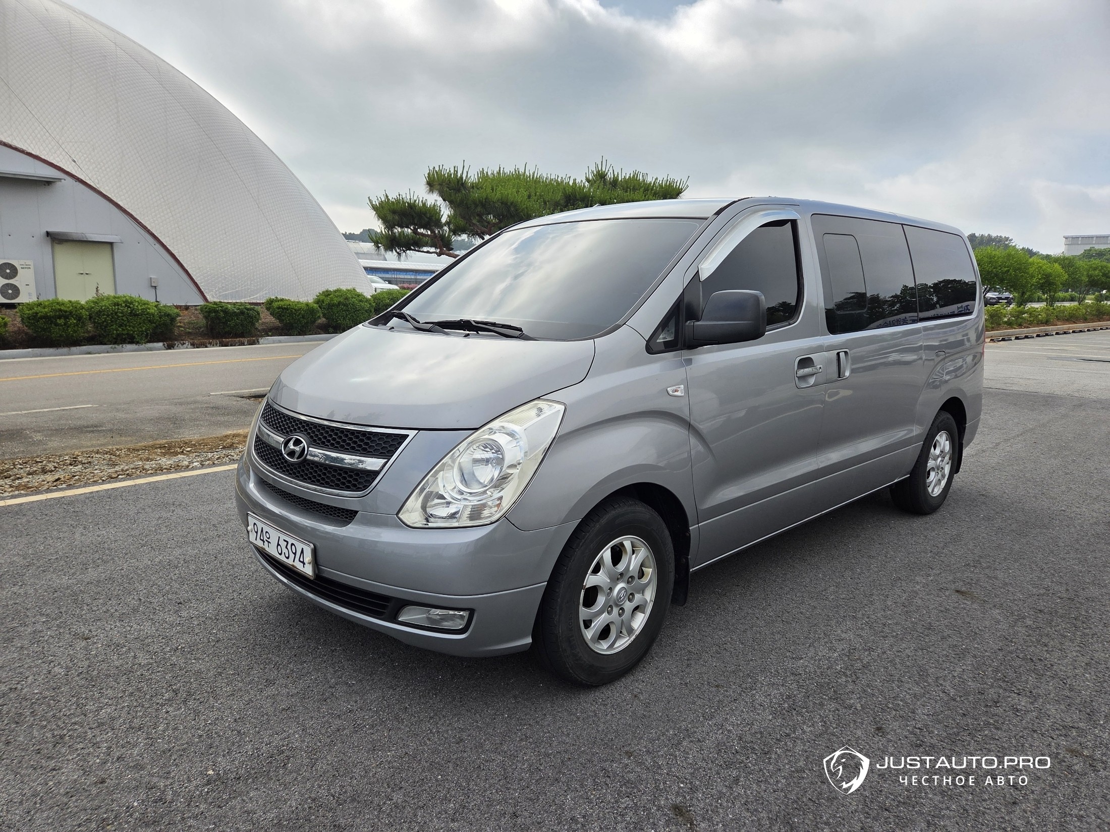 Автомобиль Hyundai Starex