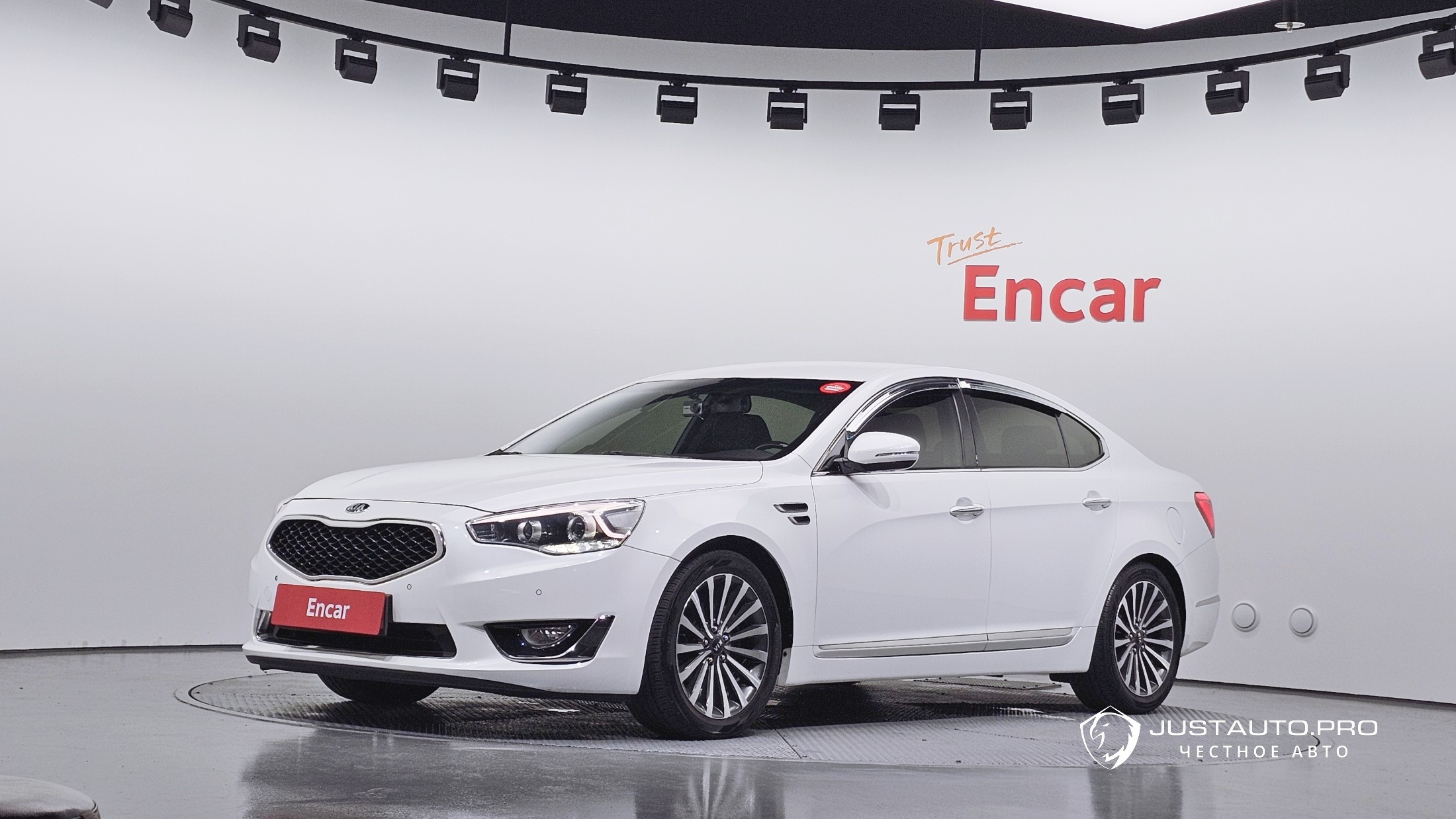 Автомобиль Kia K7
