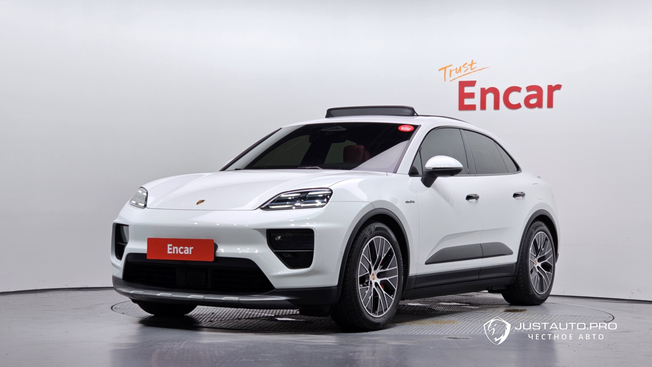 Автомобиль Porsche Macan