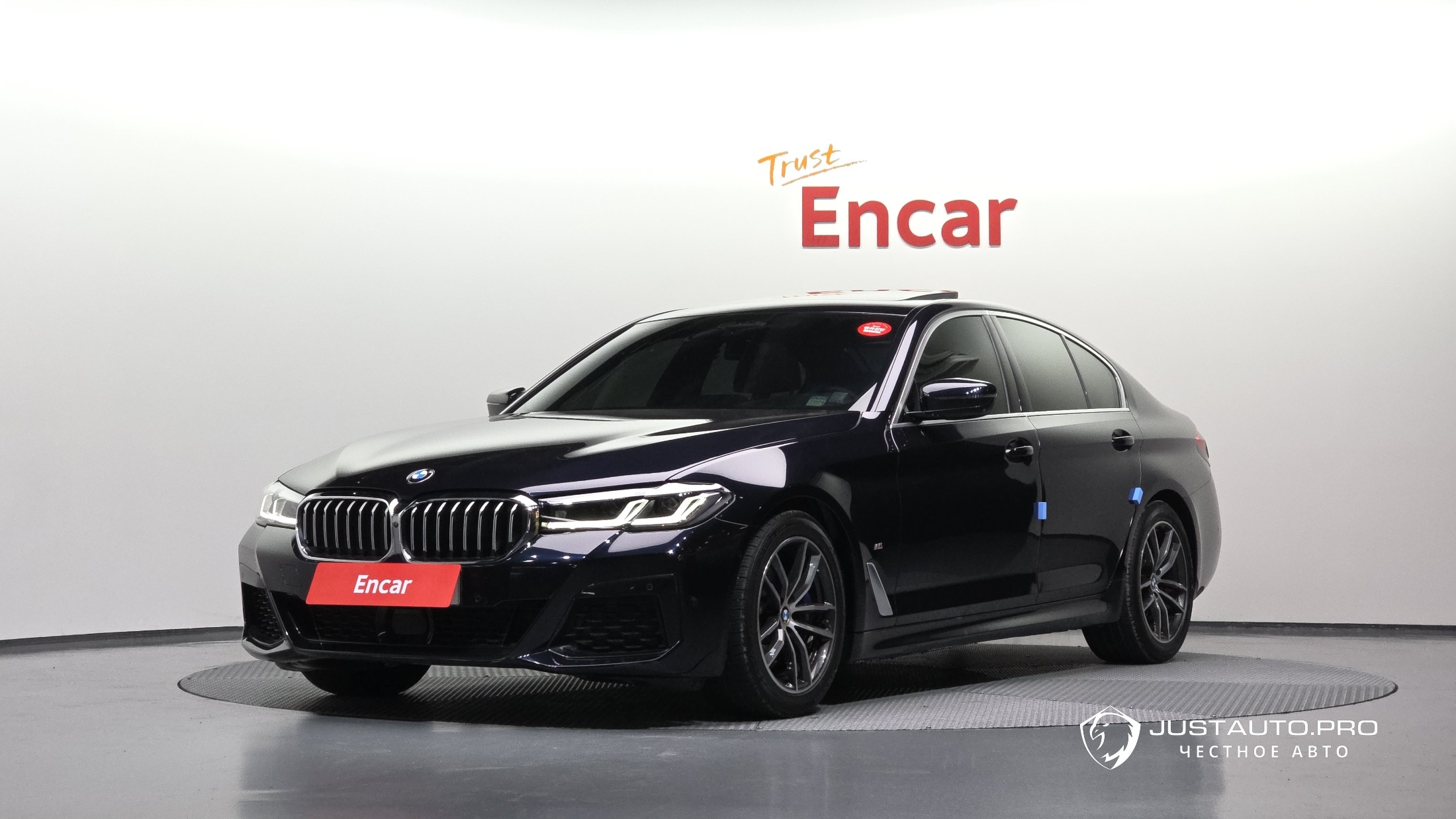 Автомобиль BMW 5-Series