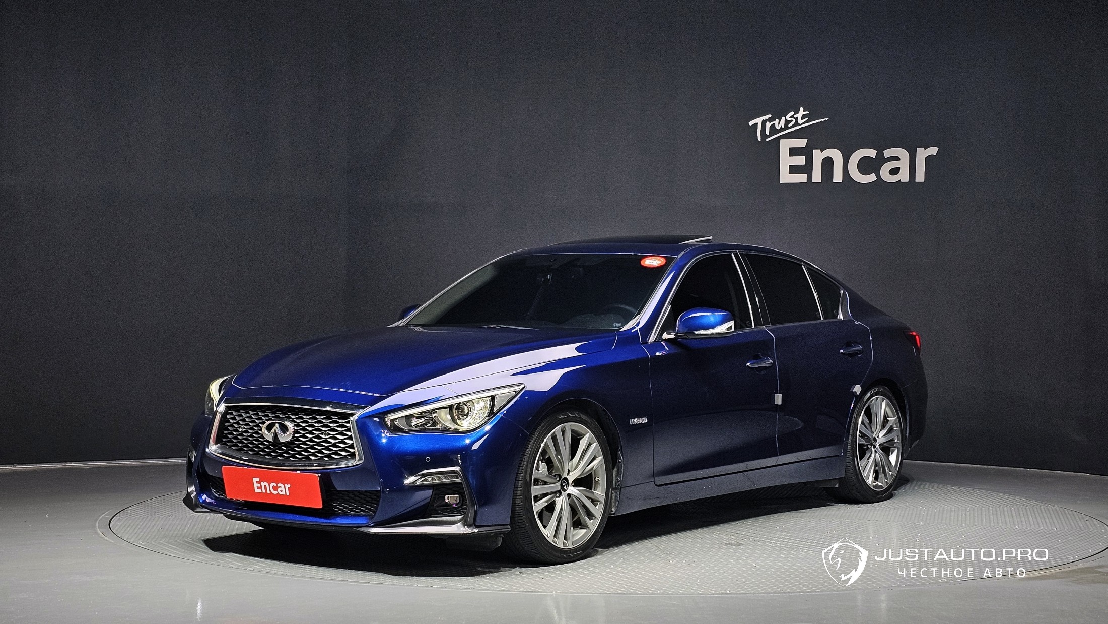 Автомобиль Infiniti Q50