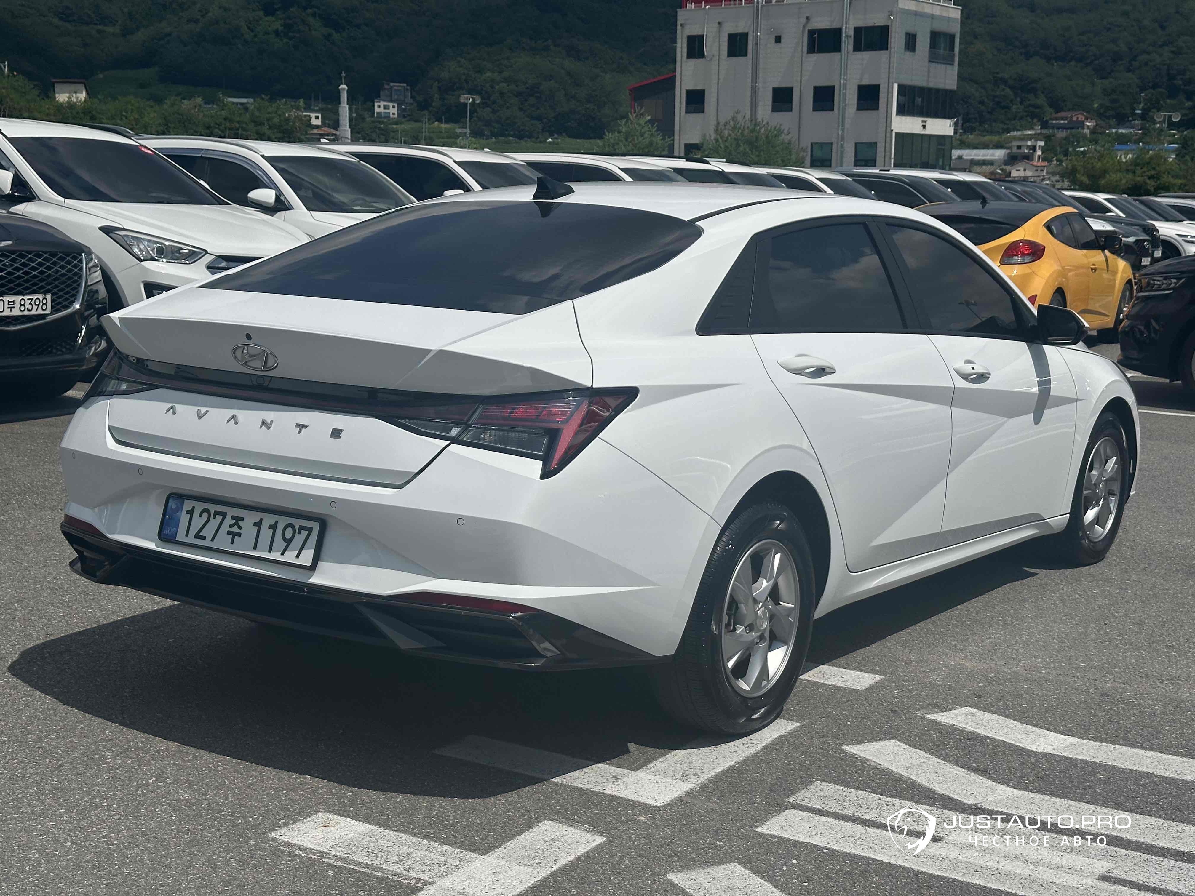 Автомобиль Hyundai AVANTE
