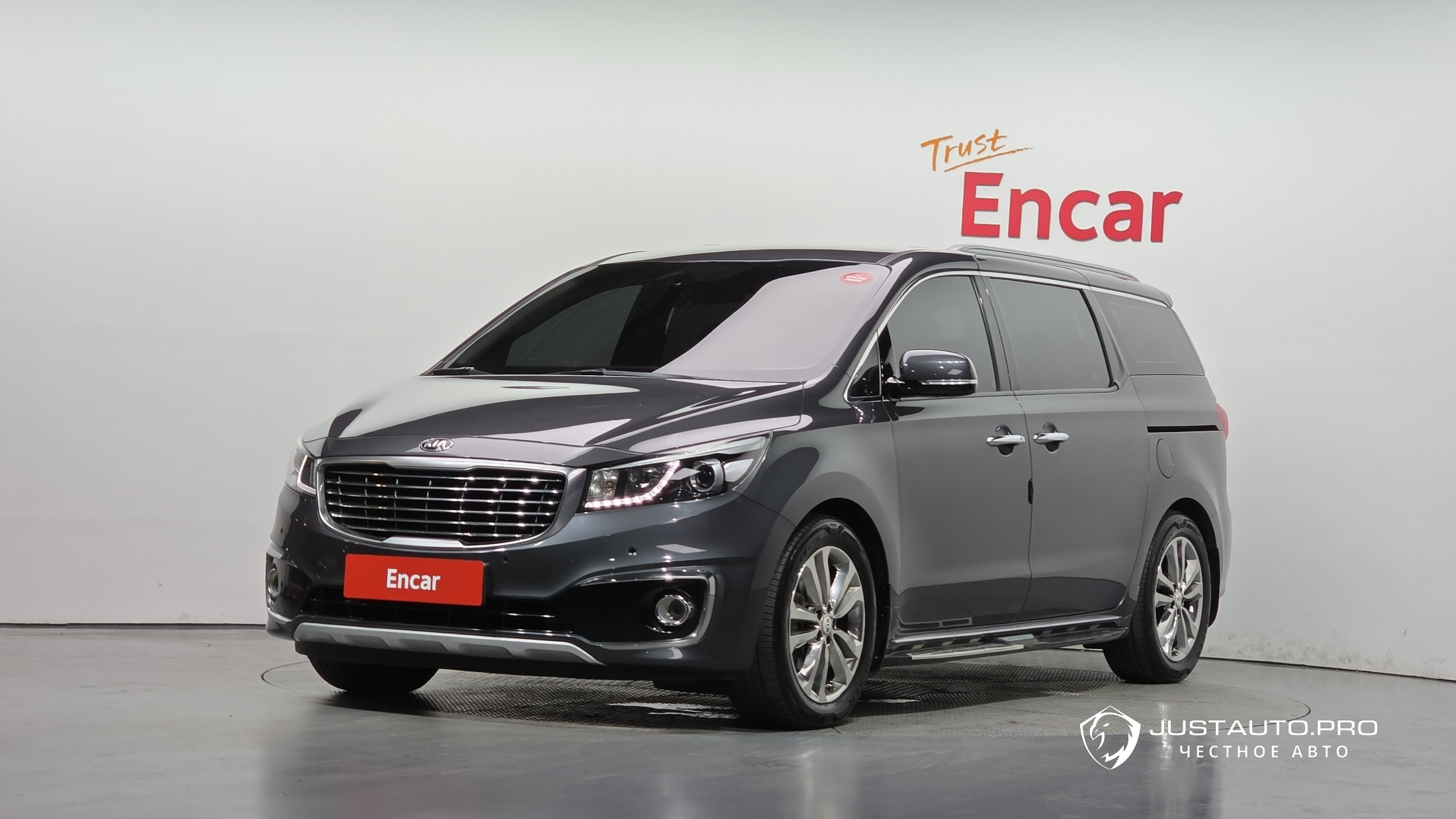 Автомобиль Kia Canival