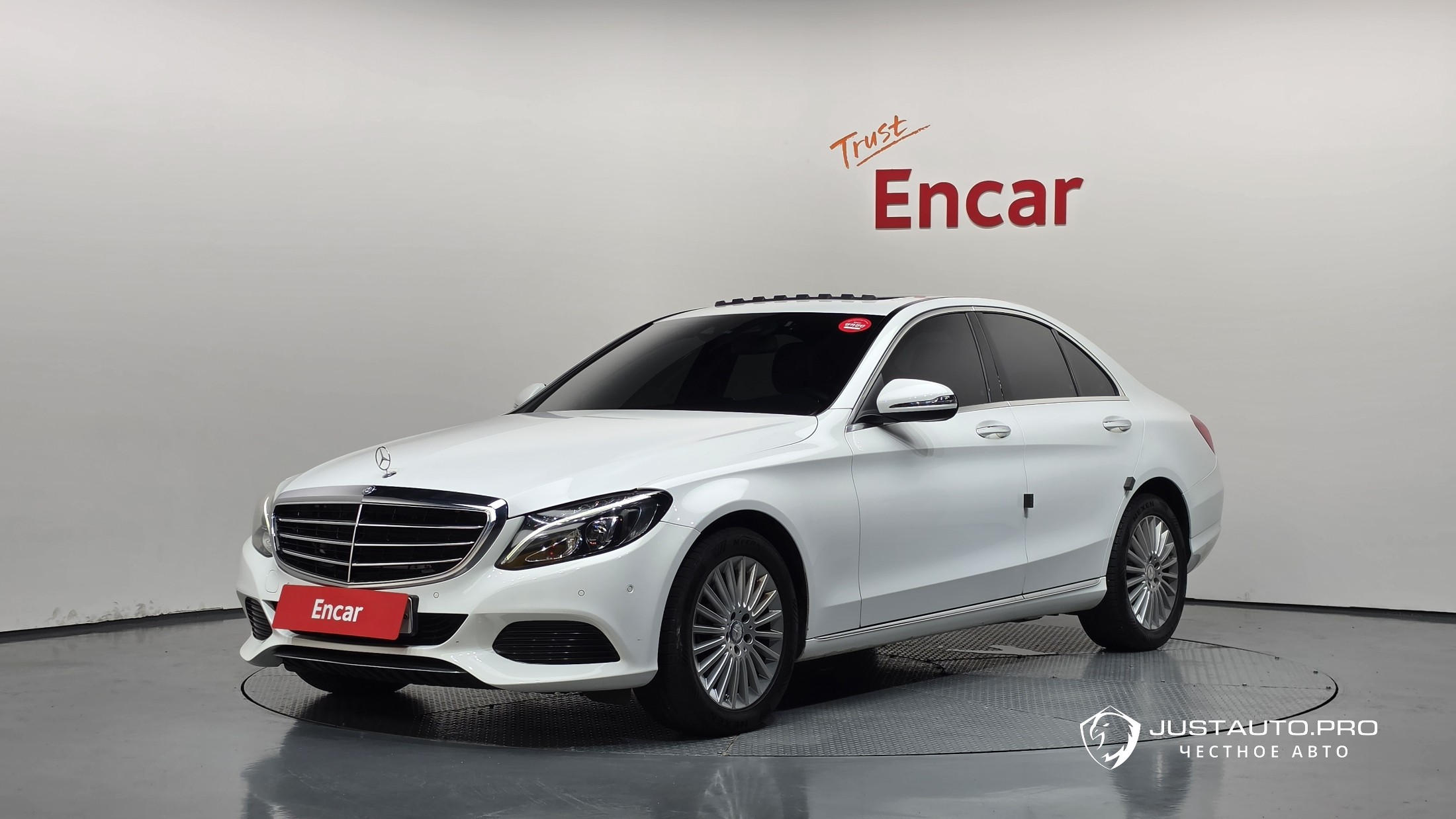 Автомобиль Mercedes-Benz C-Class