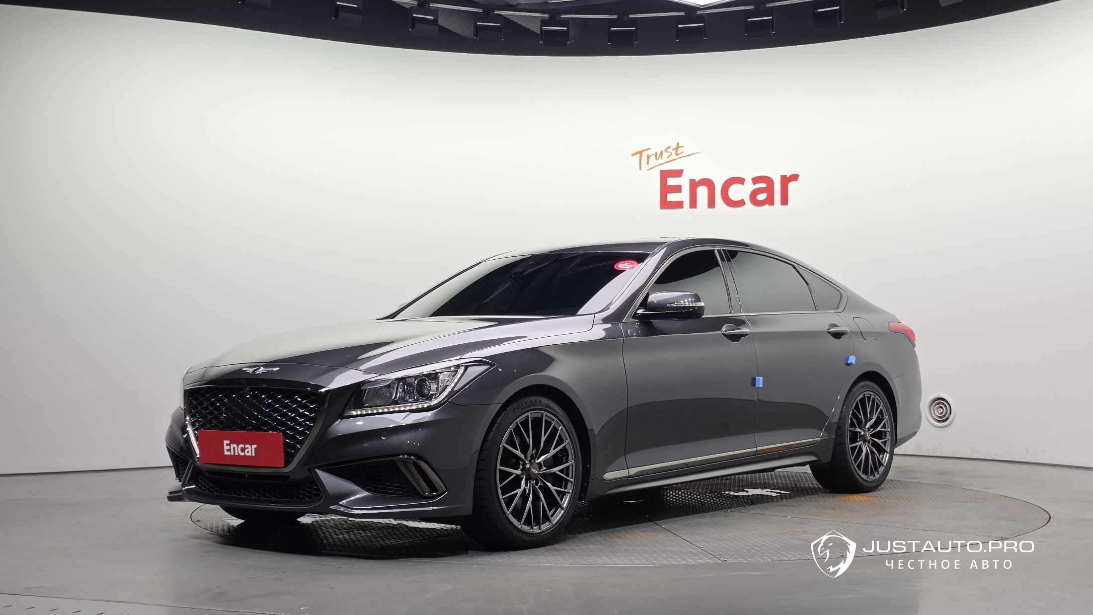 Автомобиль Genesis G80