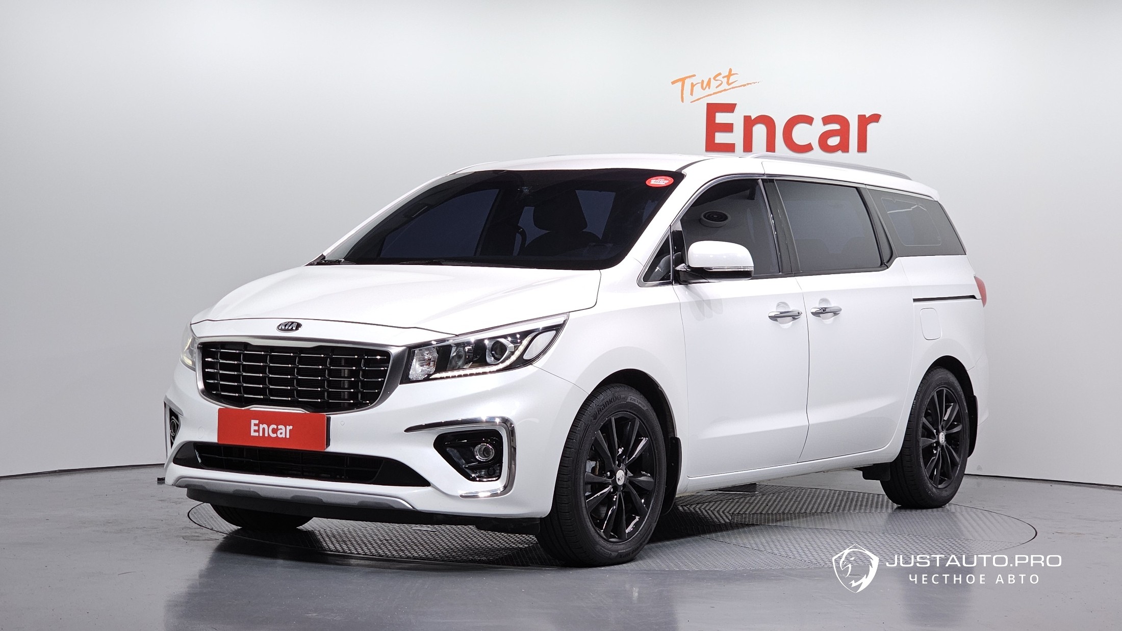 Автомобиль Kia Canival