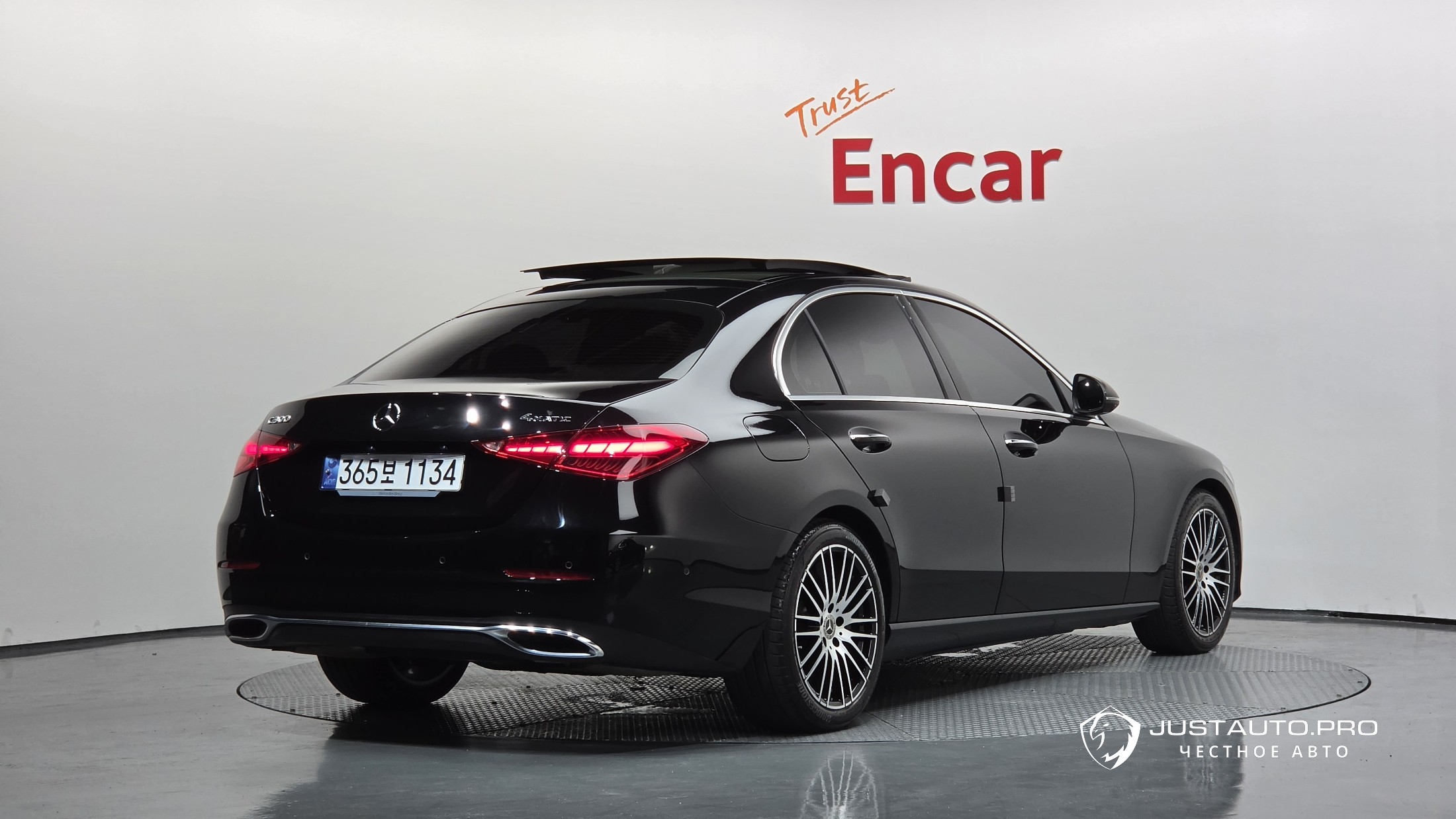 Автомобиль Mercedes-Benz C-Class