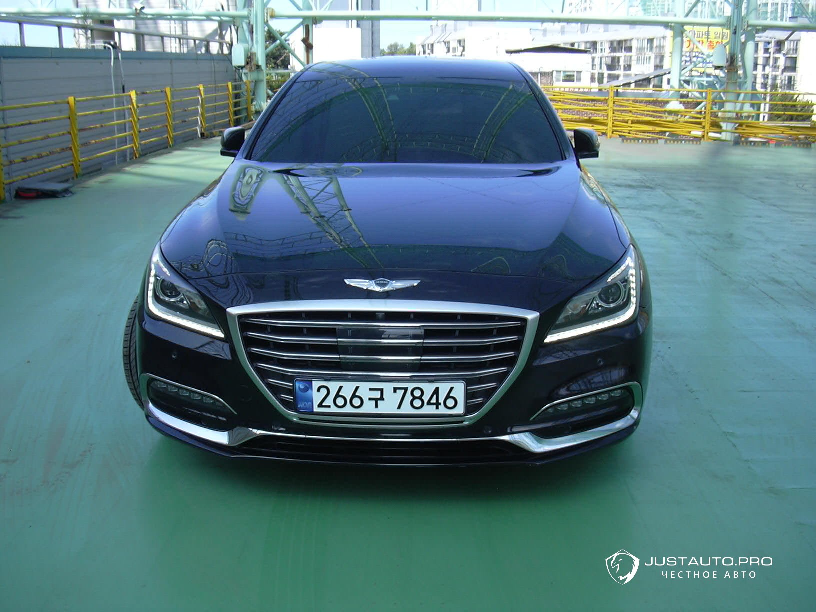 Автомобиль Genesis G80