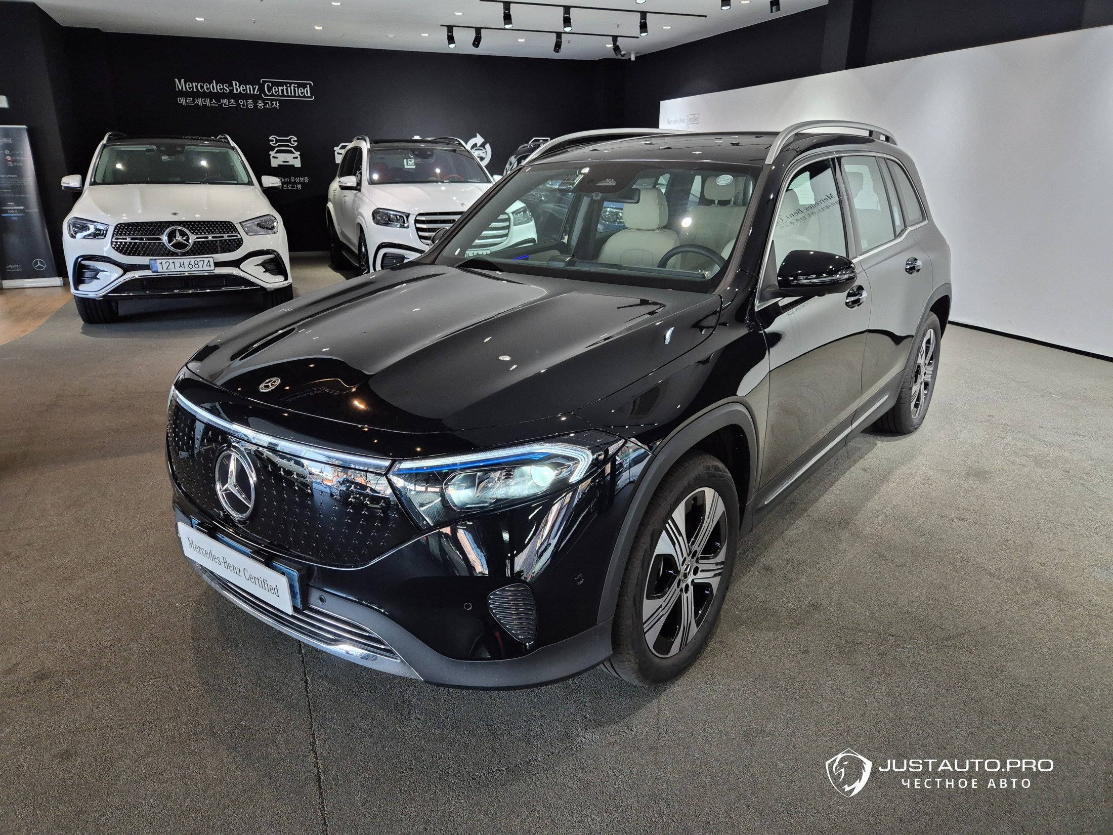Автомобиль Mercedes-Benz EQB