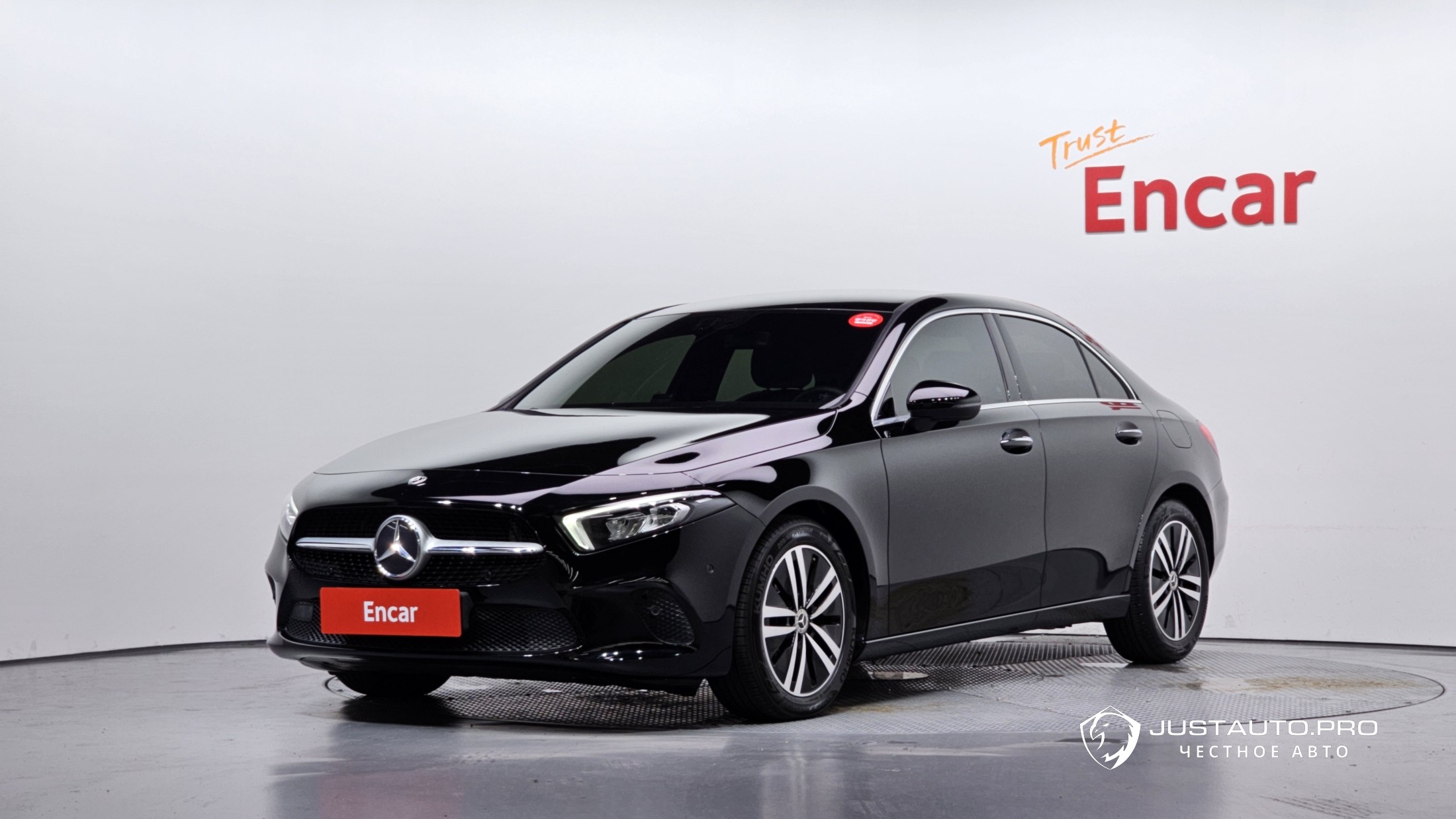 Автомобиль Mercedes-Benz A-Class