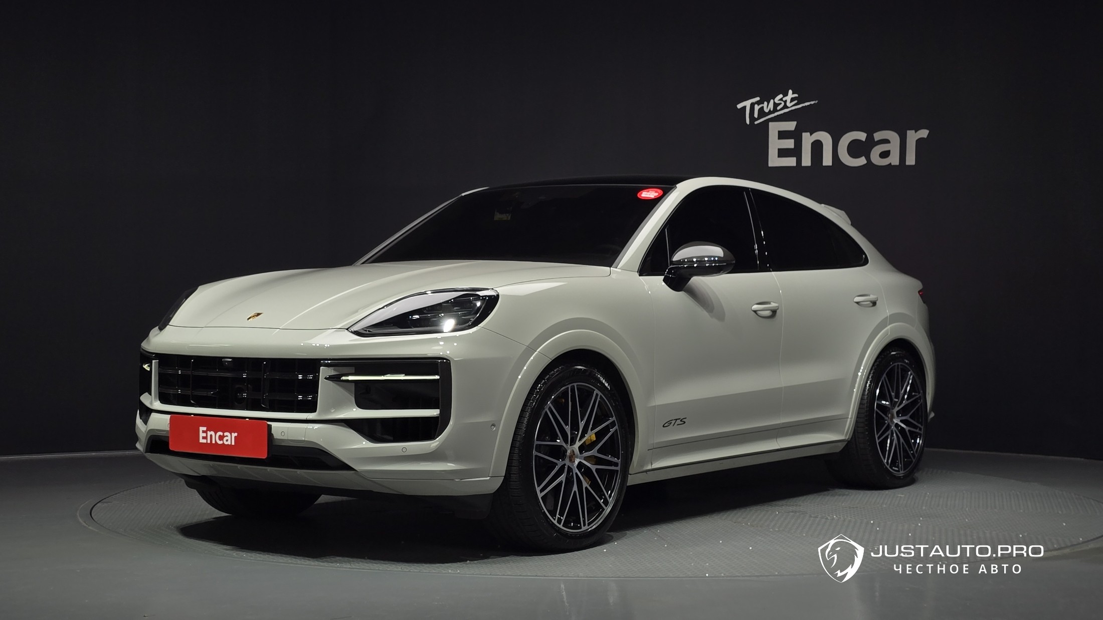 Автомобиль Porsche Cayenne