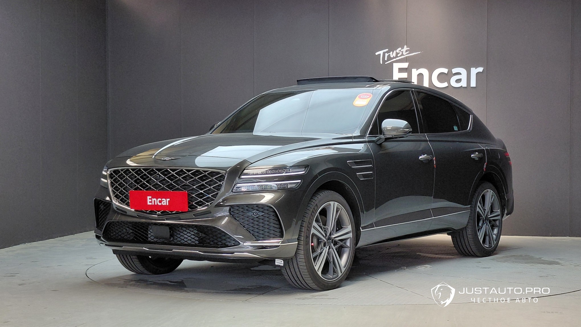 Автомобиль Genesis GV80